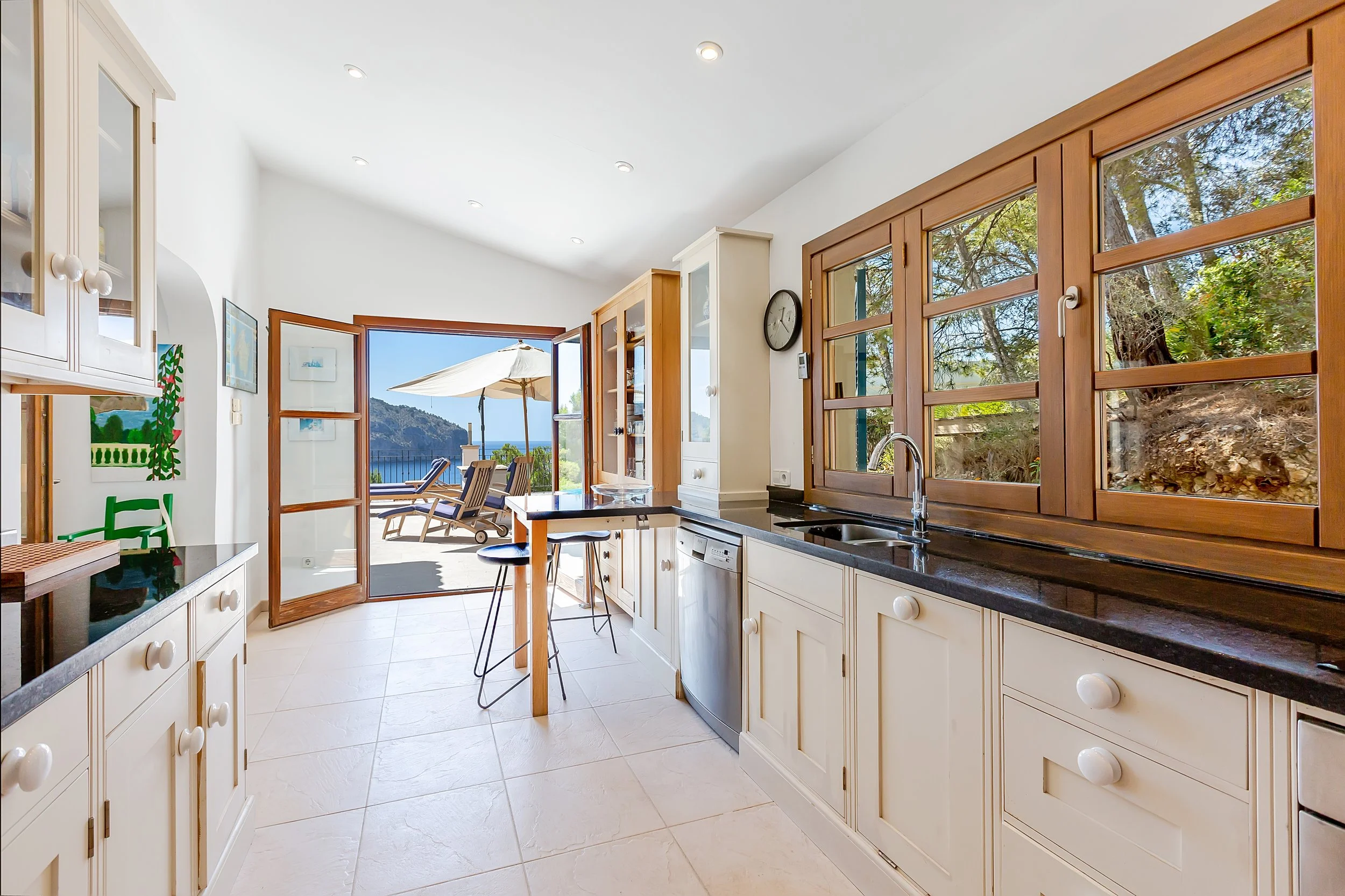 Kay - Gardenia 17-7147.jpg