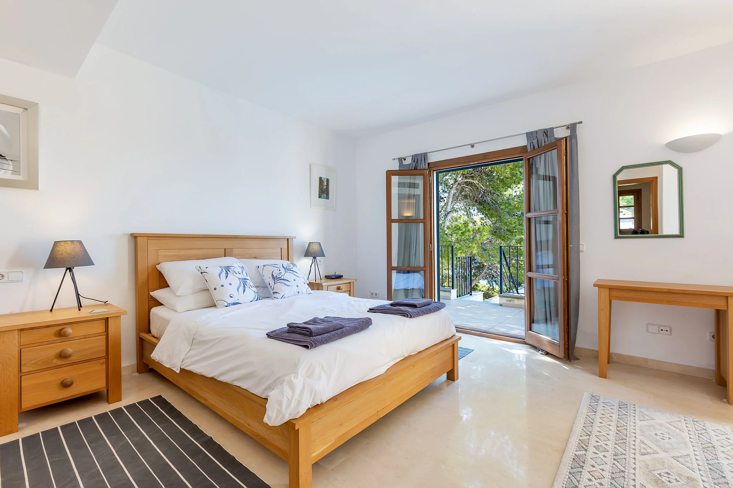 Kay - Gardenia 17-6516.jpg