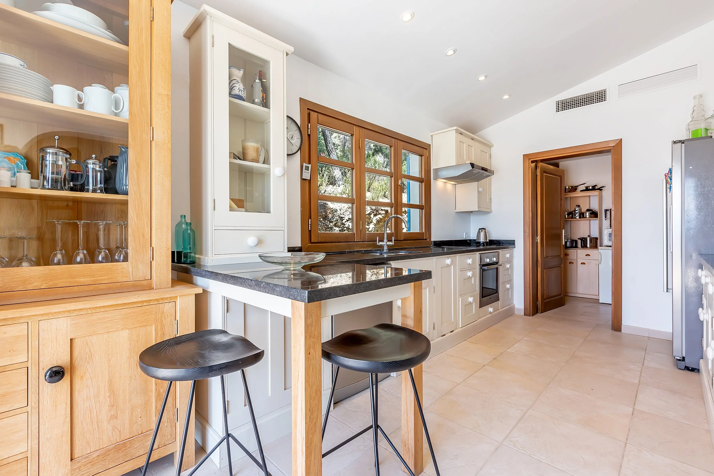 Kay - Gardenia 17-7135.jpg