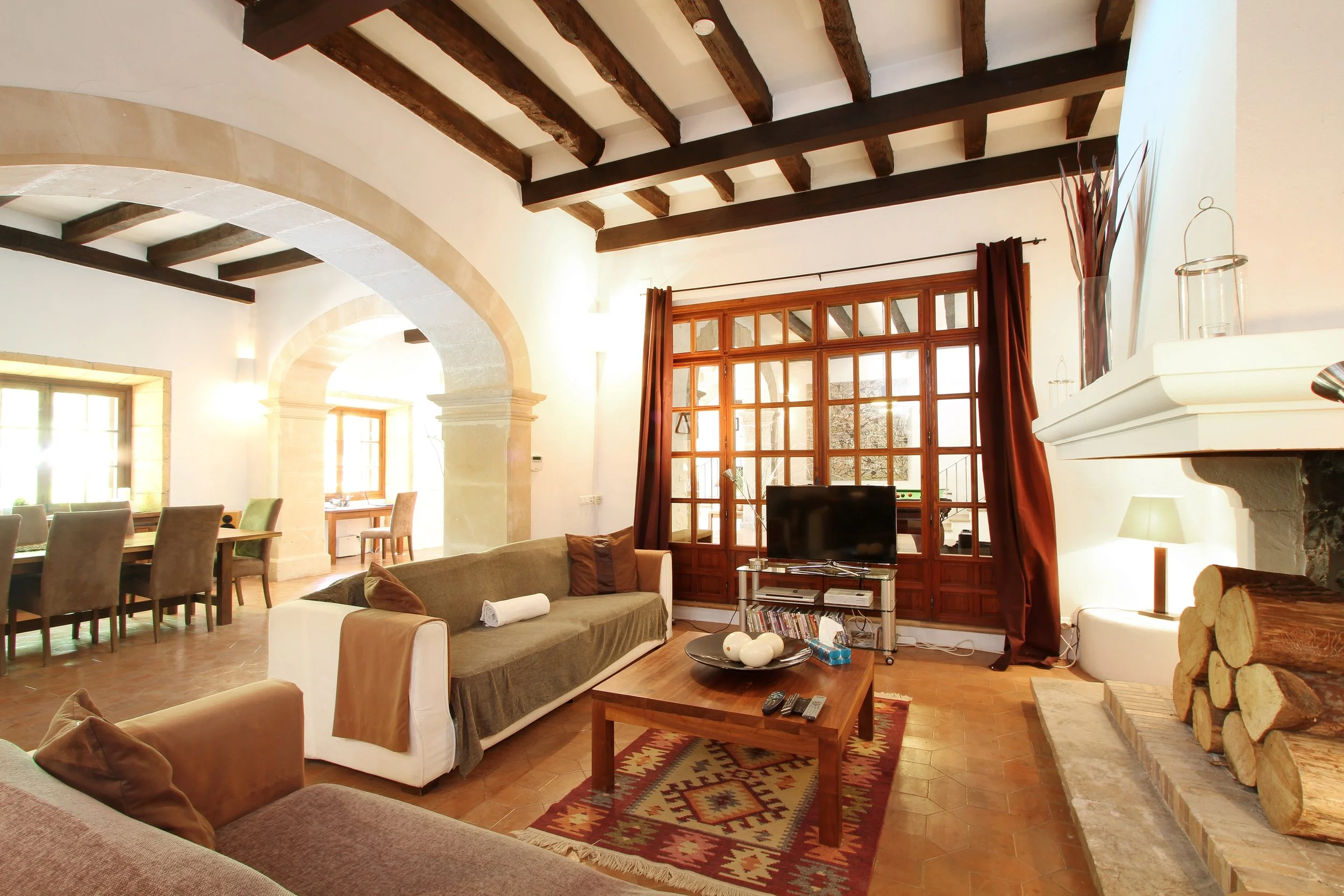 BV Can Melcion - S 01.jpg