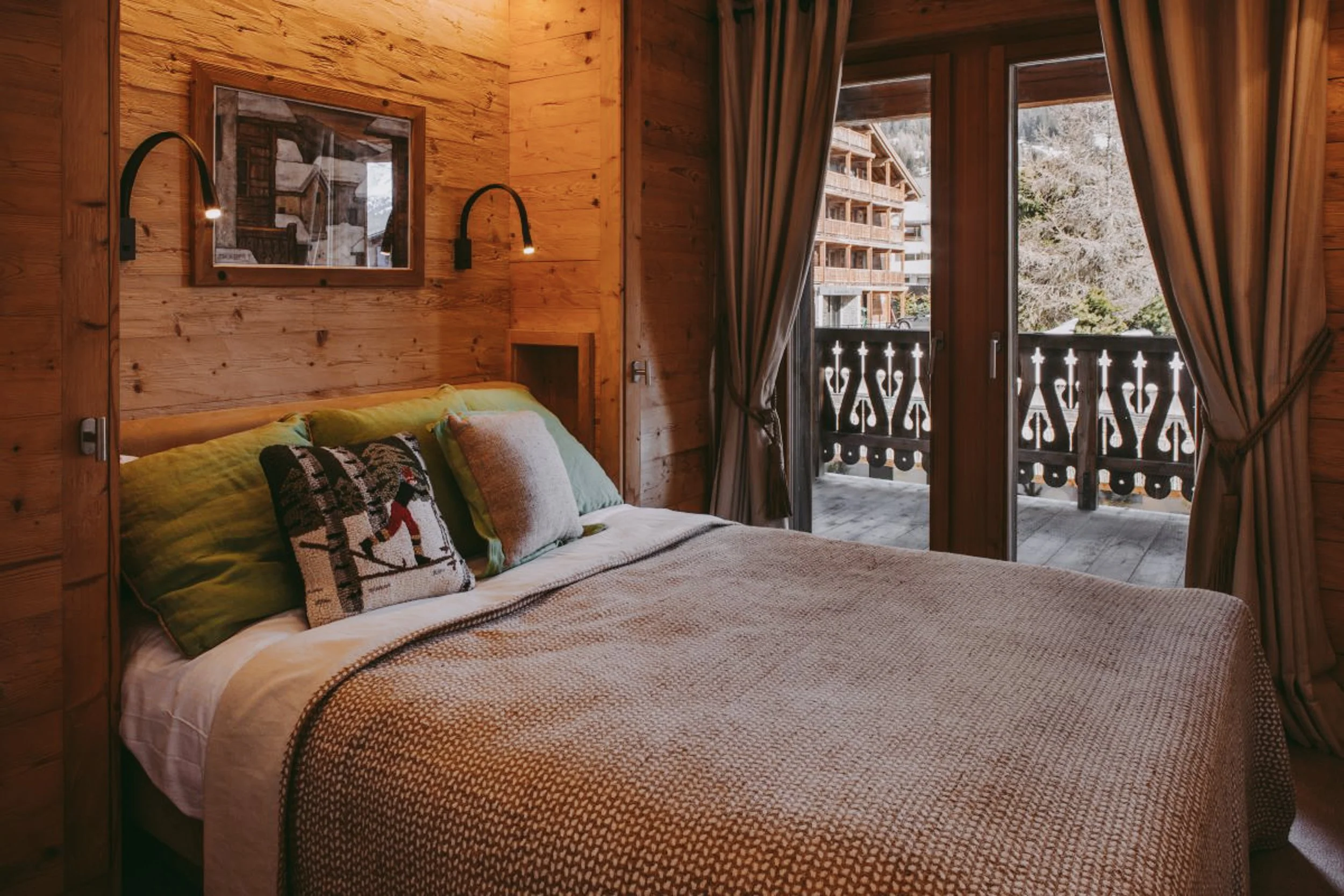 SA_Chalet Valentine_Guest Room 01.jpg