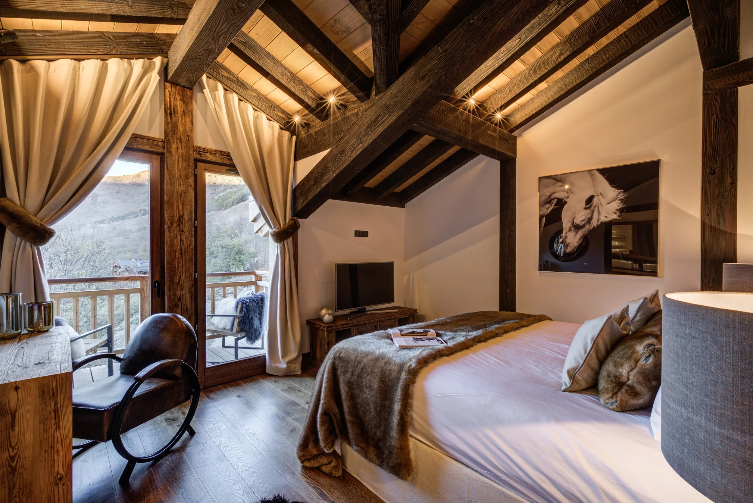 Bedroom 1 - Master (1).jpg