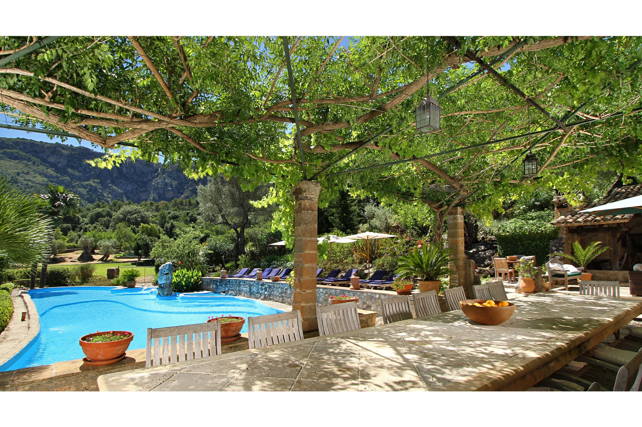 BV Can Melcion - T 01 pan.jpg