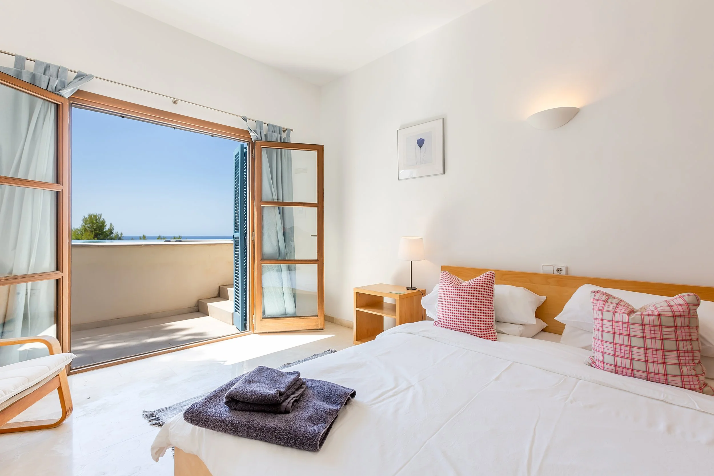 Kay - Gardenia 17-6834.jpg