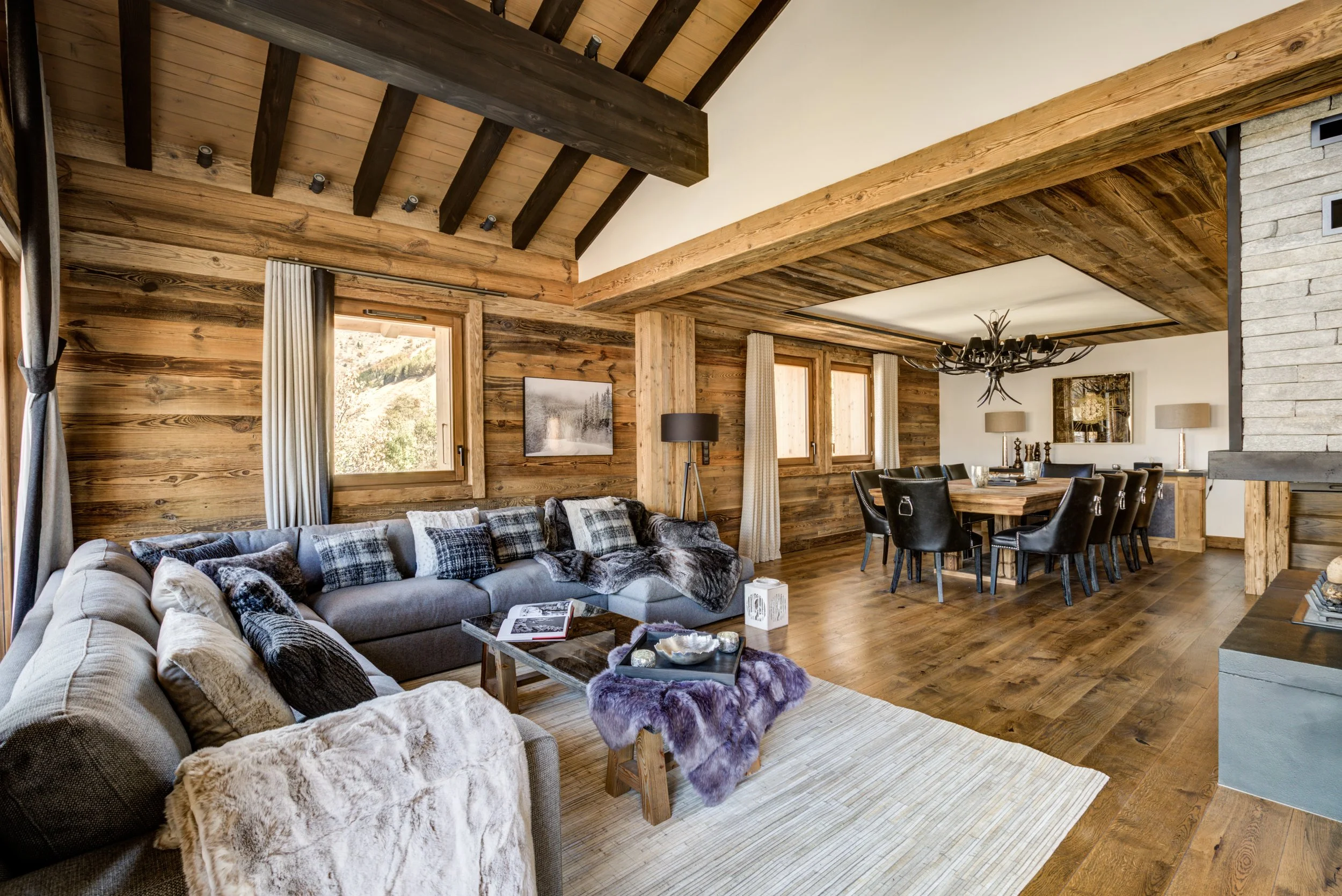 Living area - Daytime .jpg