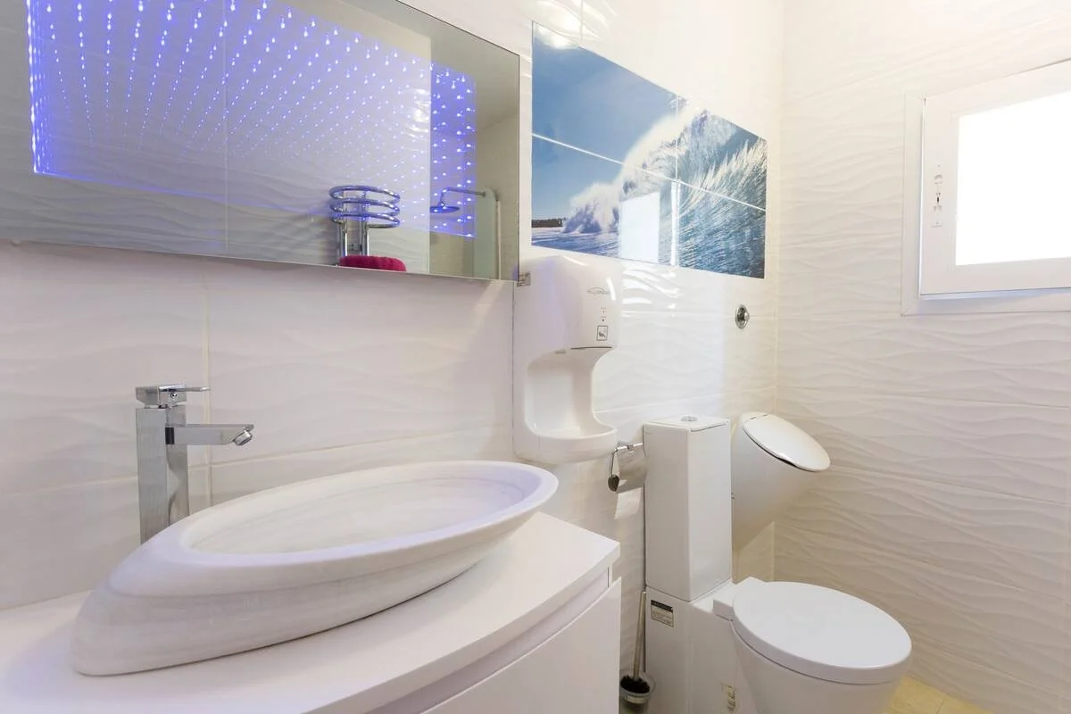 toliet ground floorv1.jpg