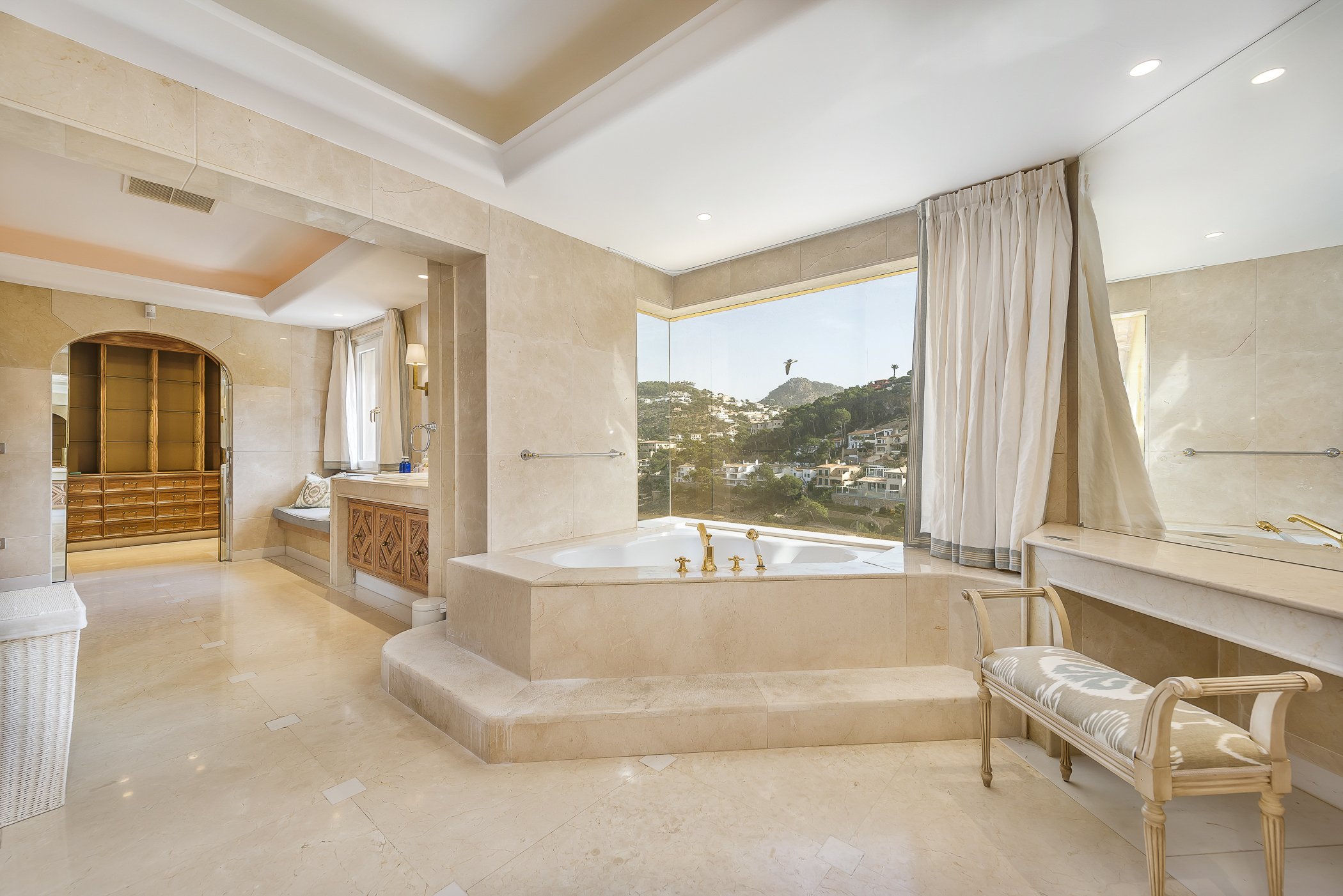 Yellow Castle Mallorca (40).jpg