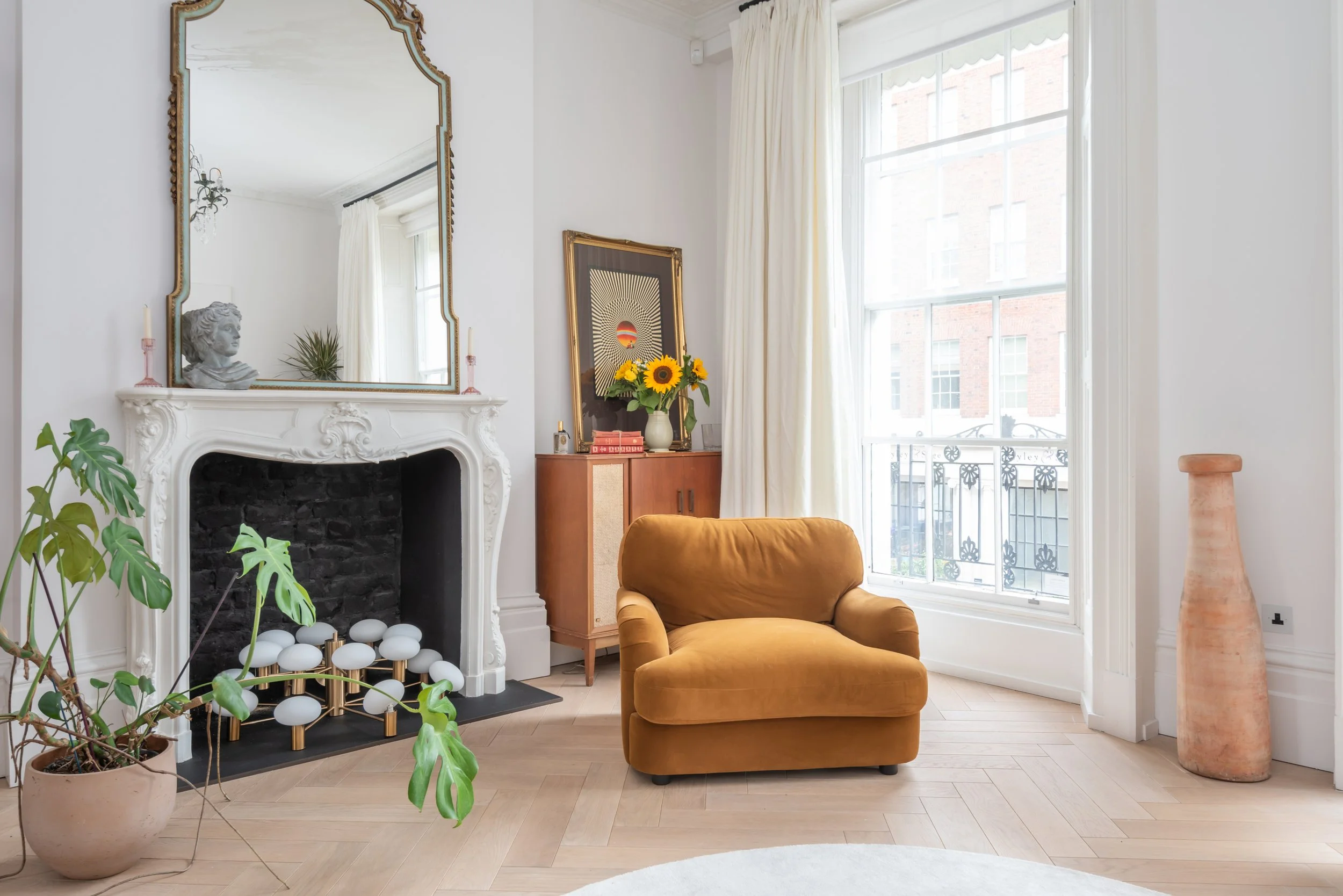 03-122B_Ebury_St_SW1W.jpg