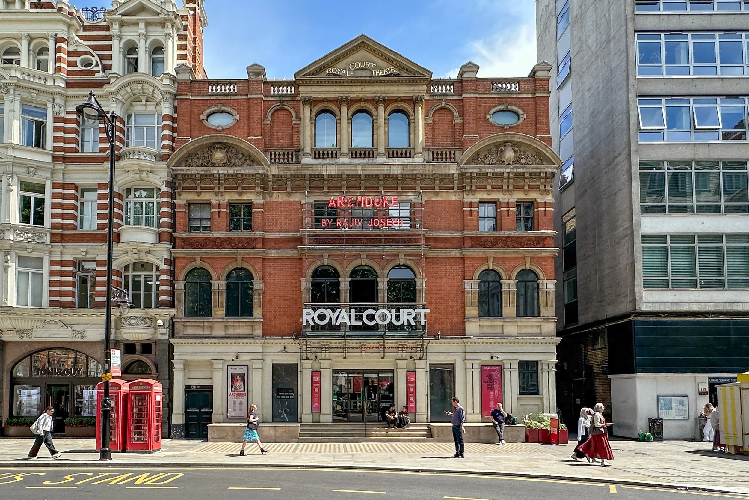 19-Sloane_Square.jpg