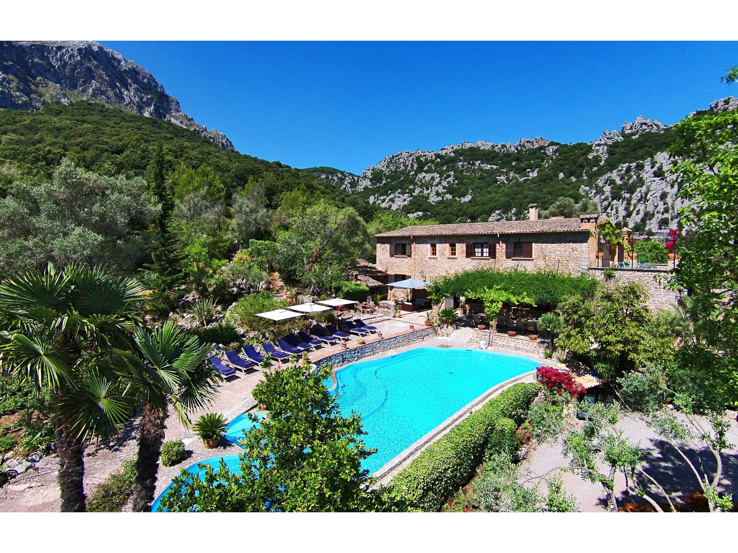 BV Can Melcion - A 03.jpg