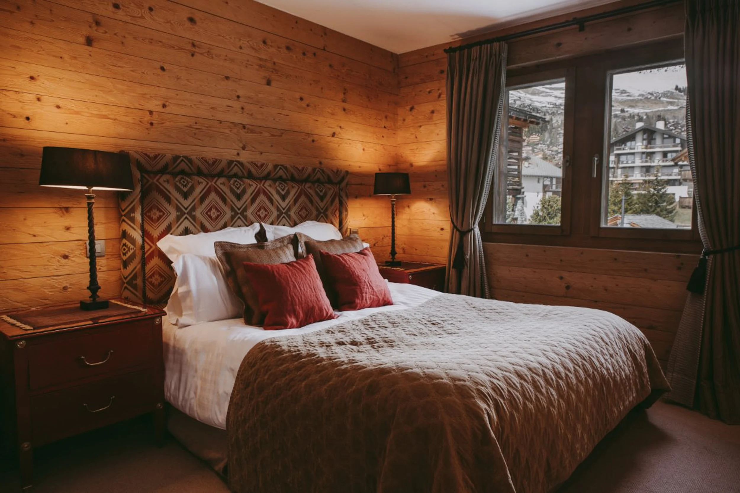 SA_Chalet Valentine_Guest Room 02.jpg
