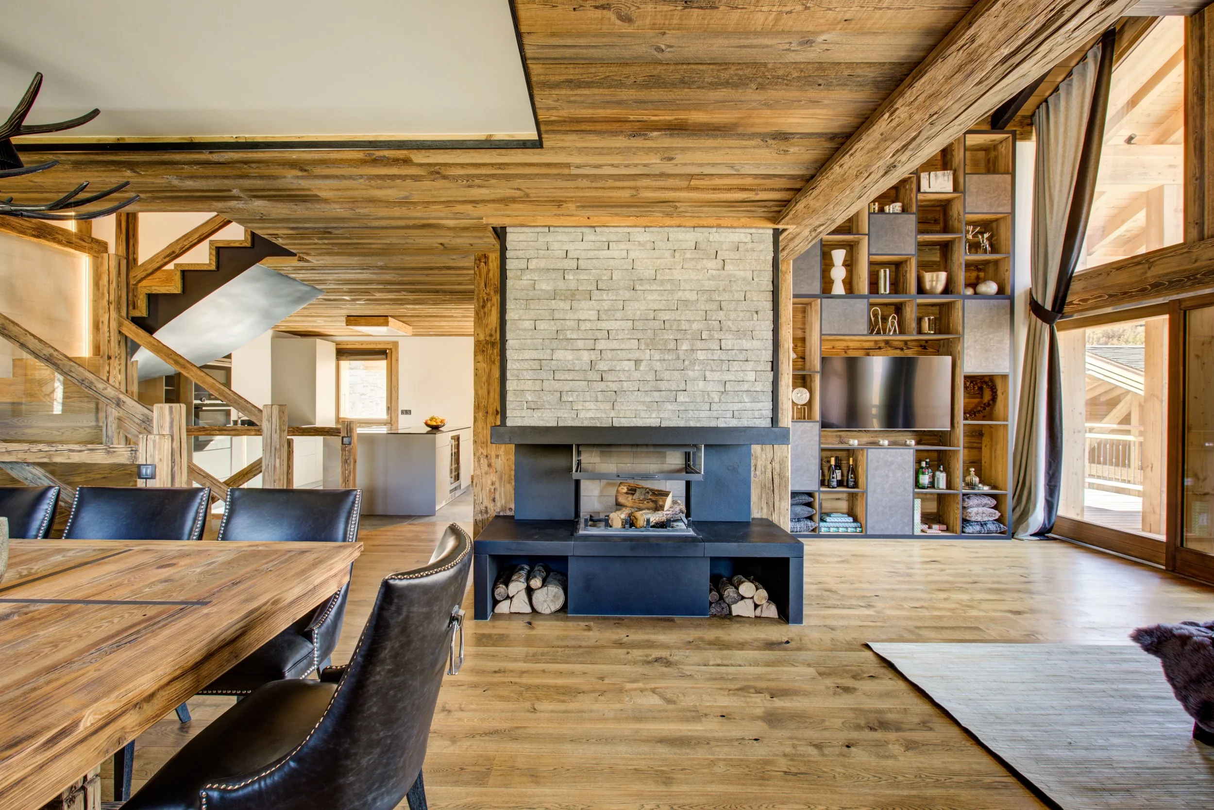 Fireplace - Daytime.jpg