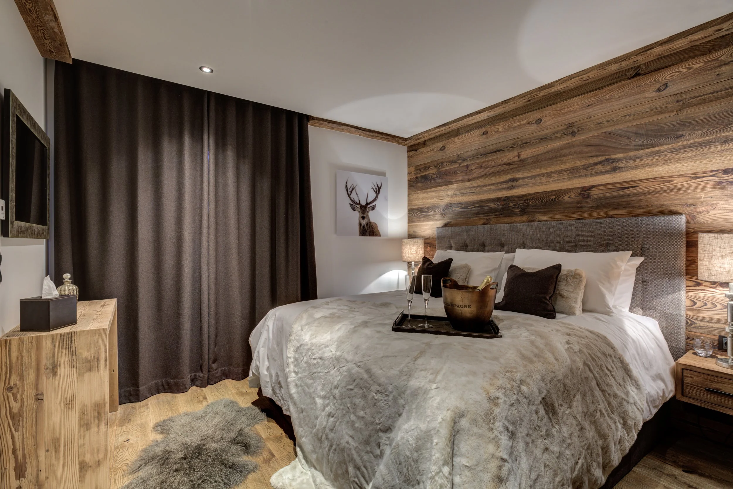 Bedroom 5 - Superking .jpg