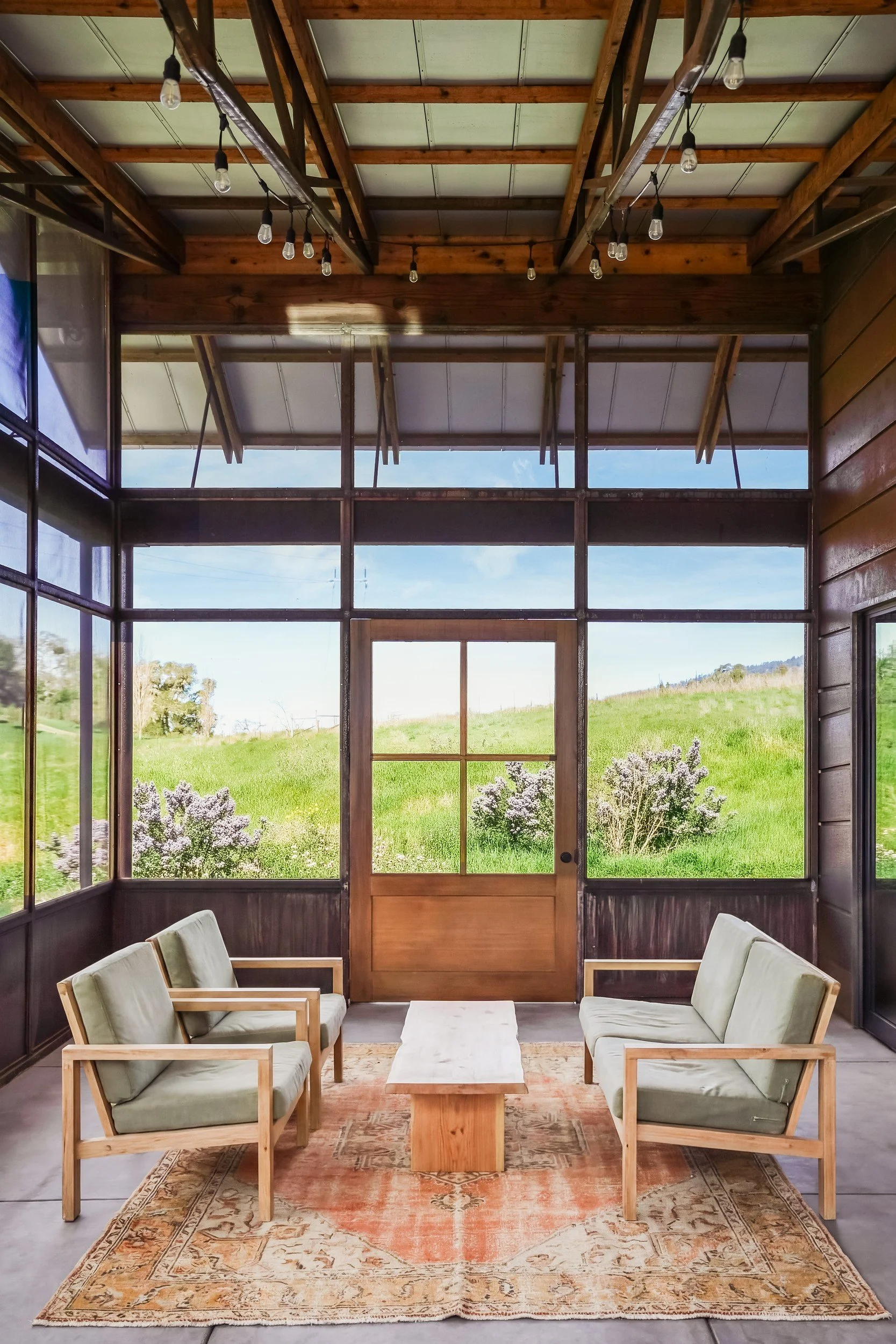 screened-porch-interior-seating-valley-view-anderson-valley-boonville-residence-72dpi.jpg