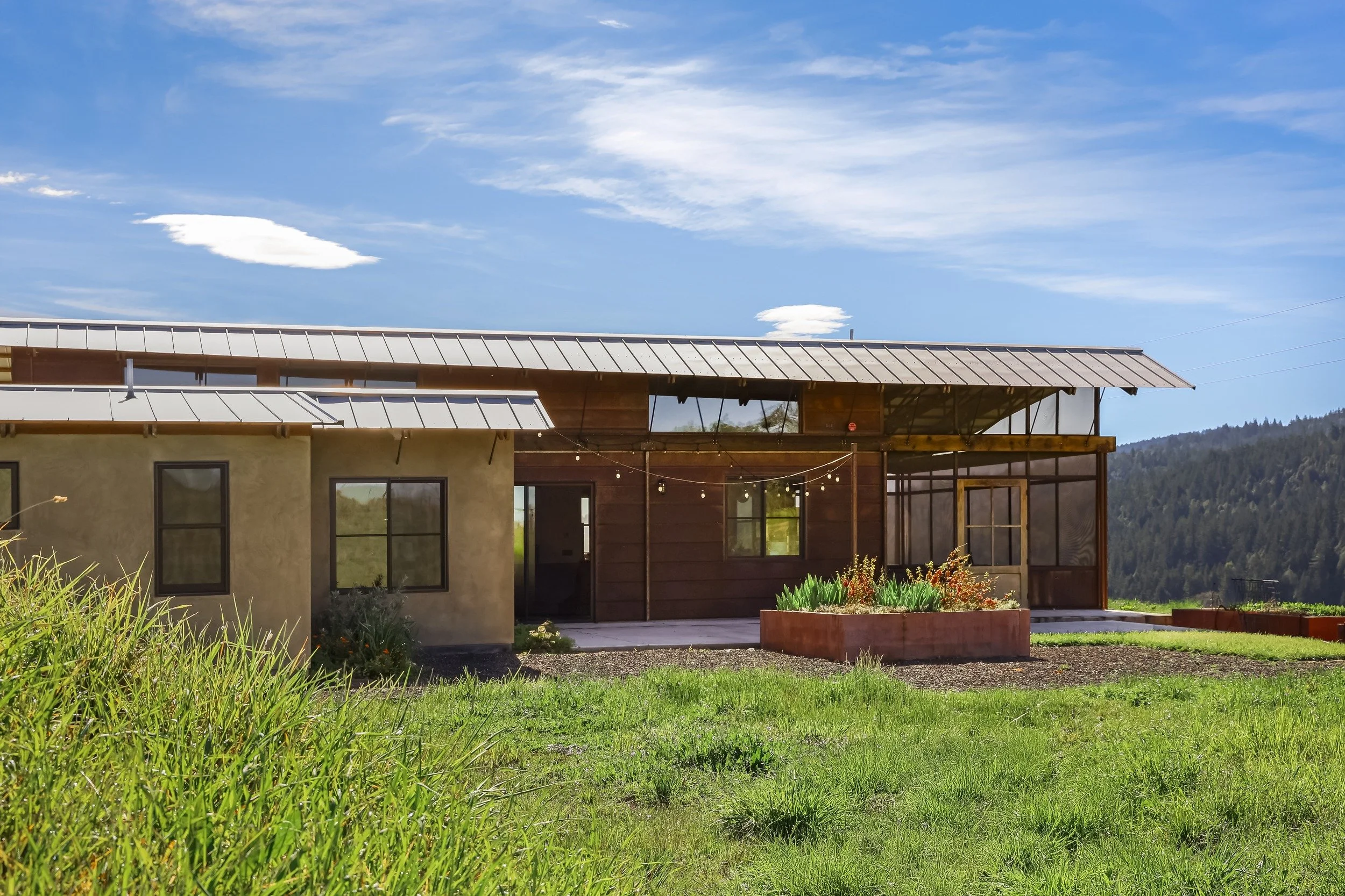 wine-country-residence-exterior-boonville-residence-72dpi.jpg