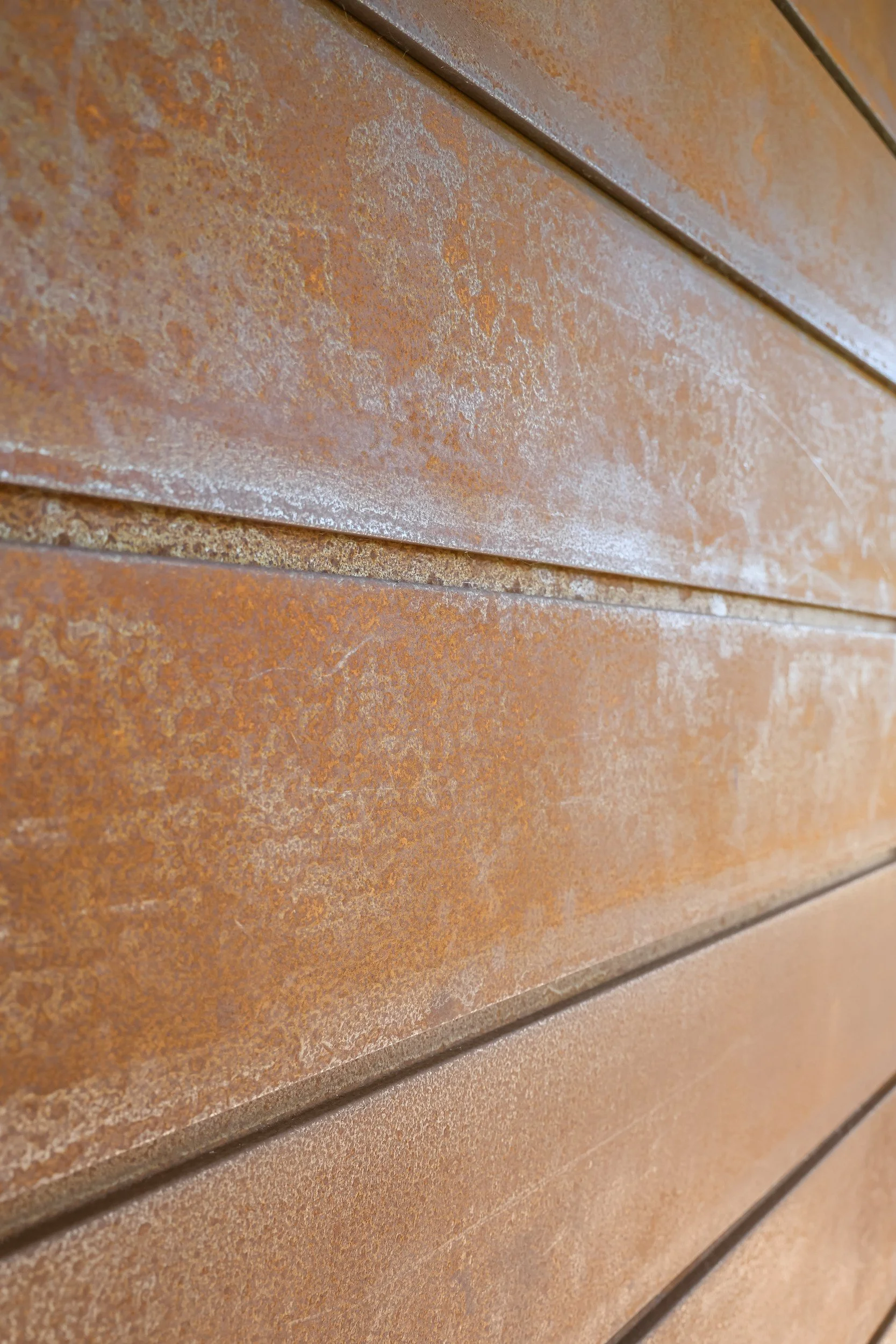 corten-steel-siding-texture-detail-anderson-valley-boonville-residence-72dpi.jpg