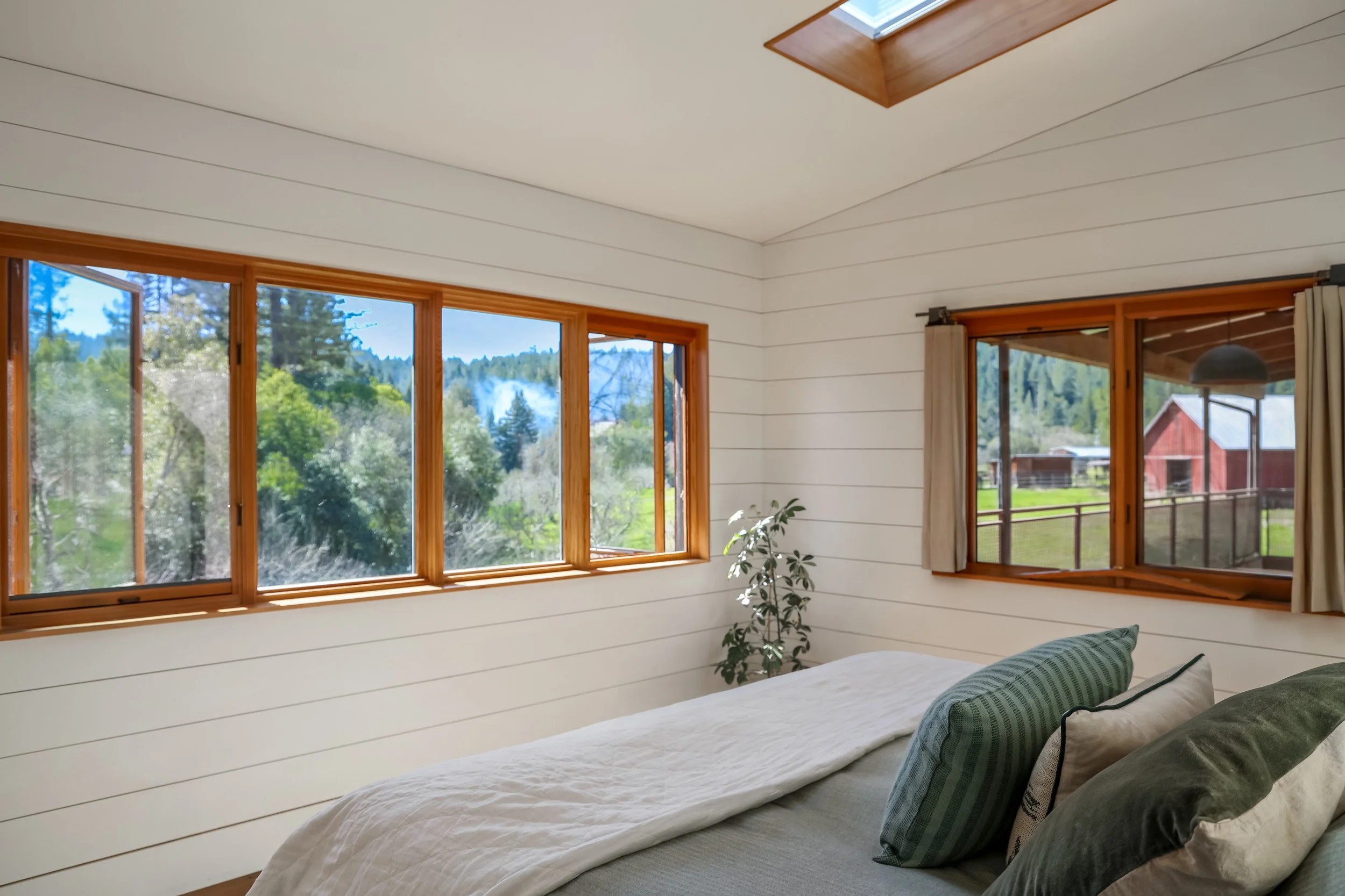 skylight-architectural-detail-02-apple-farm-residence-72dpi.jpg