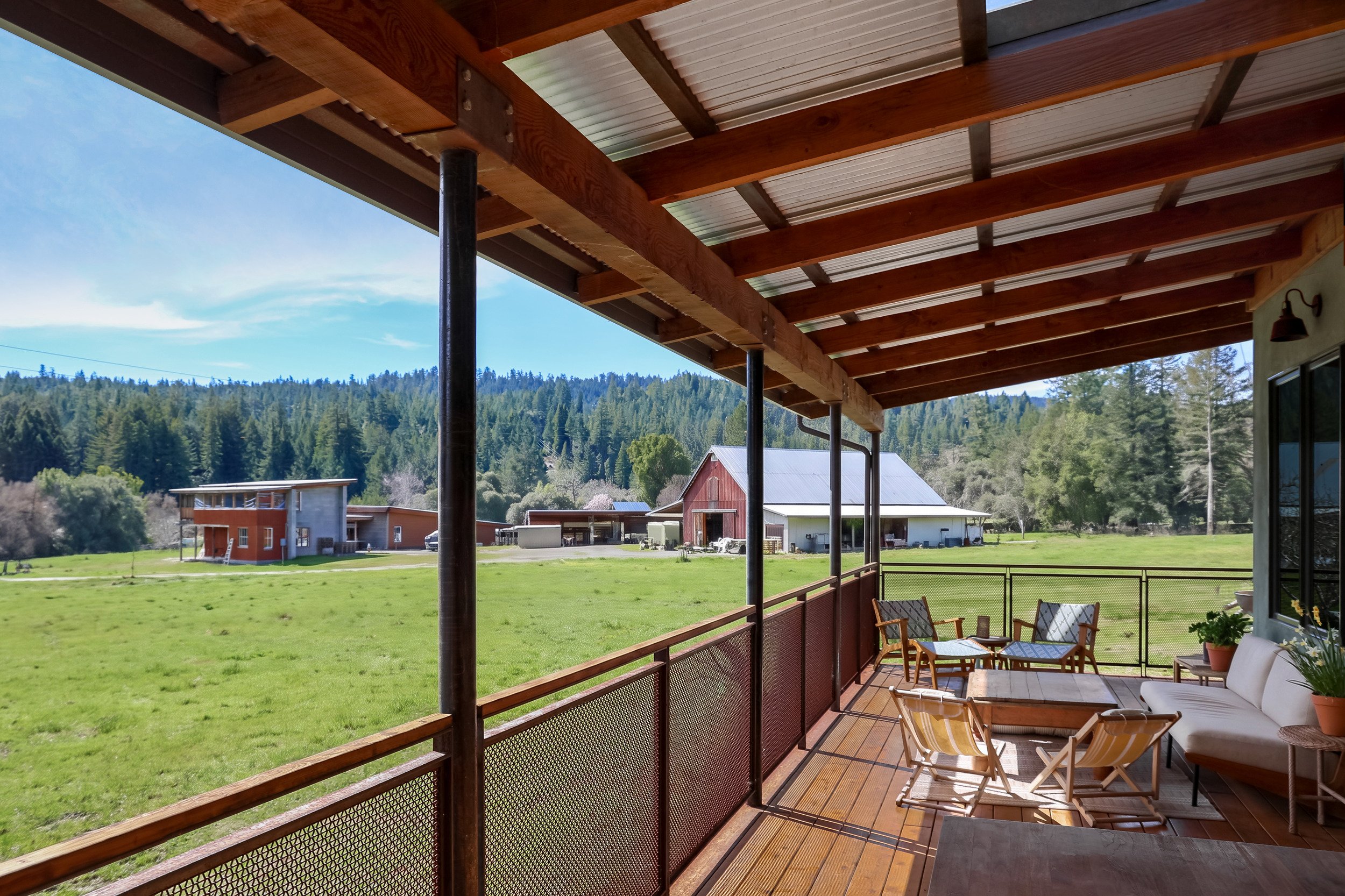 covered-porch-wine-country-03-apple-farm-residence-72dpi.jpg