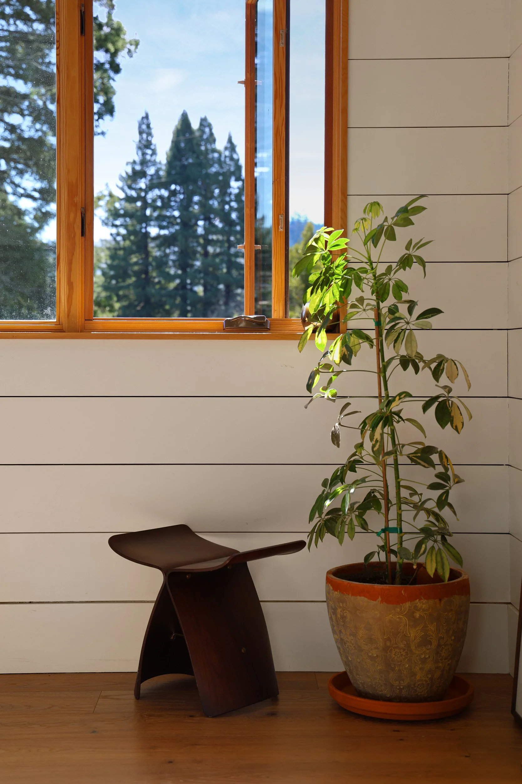 redwood-interior-design-06-apple-farm-residence-72dpi.jpg