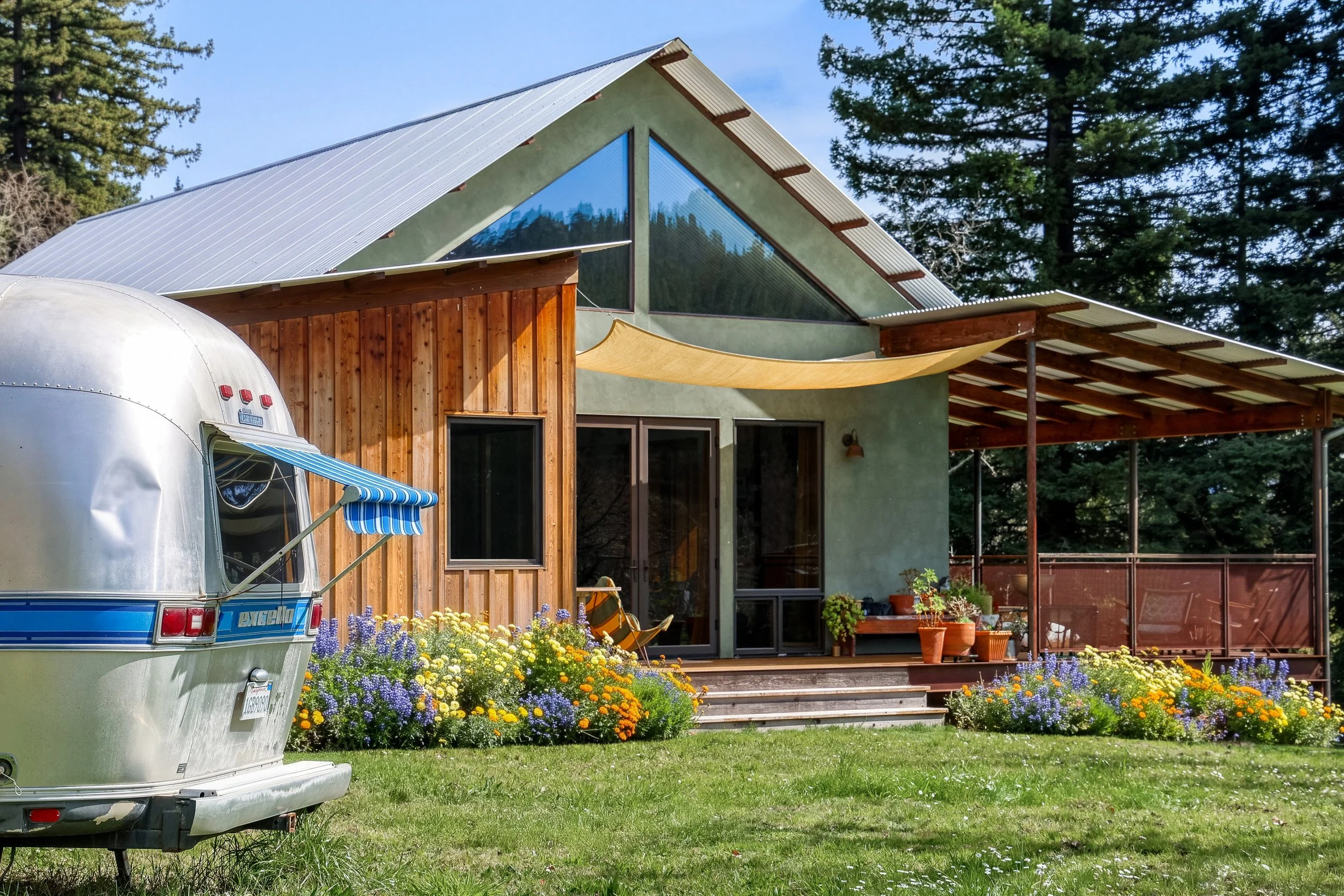 mendocino-wine-country-architecture-03-apple-farm-residence-72dpi.jpg