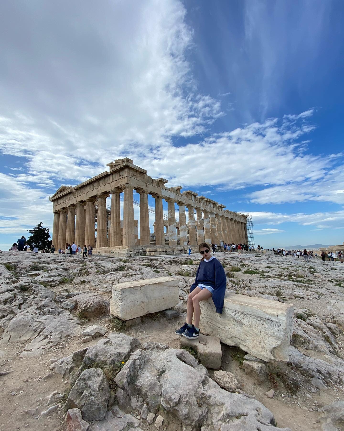 Athena amongst her many temples and swipe for a cacophony of columns and clouds. Athens. Day 2 💙

@tombarber33 @originaltravel