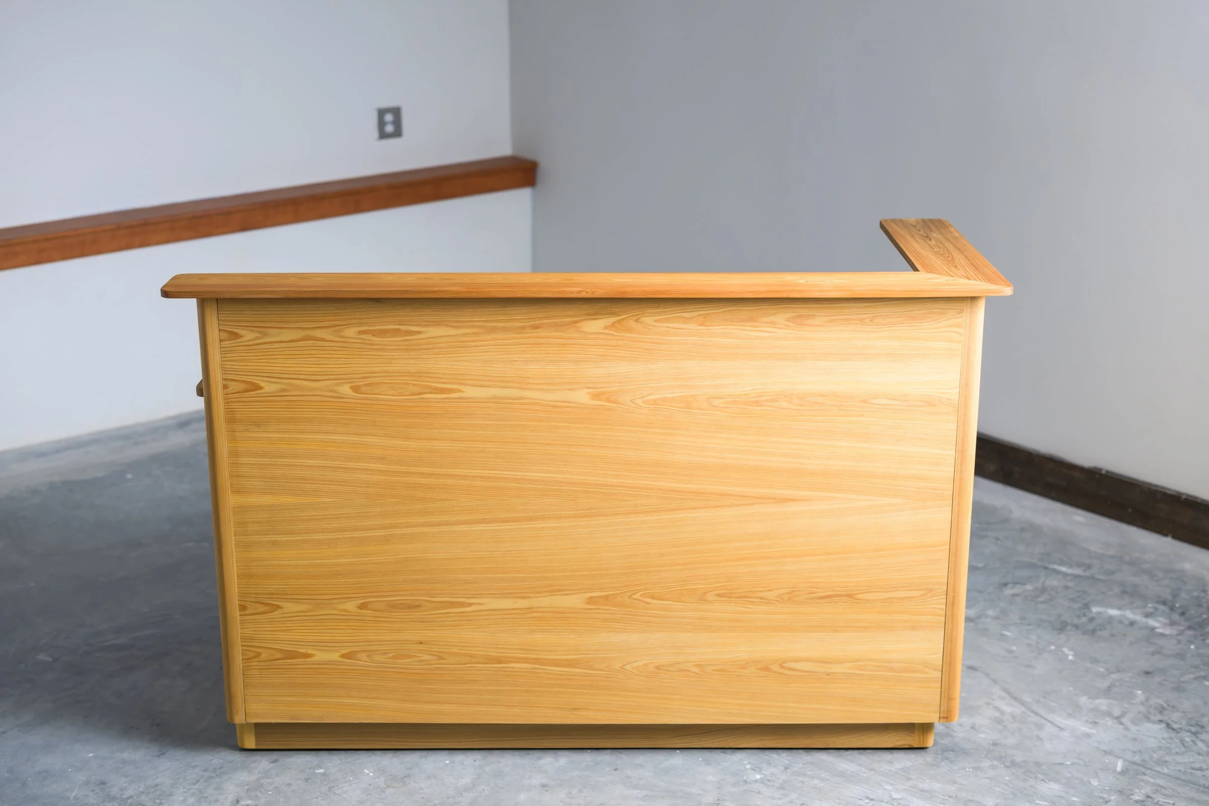 burnt-canoe-studio-custom-cypress-reception-desk-02.jpg