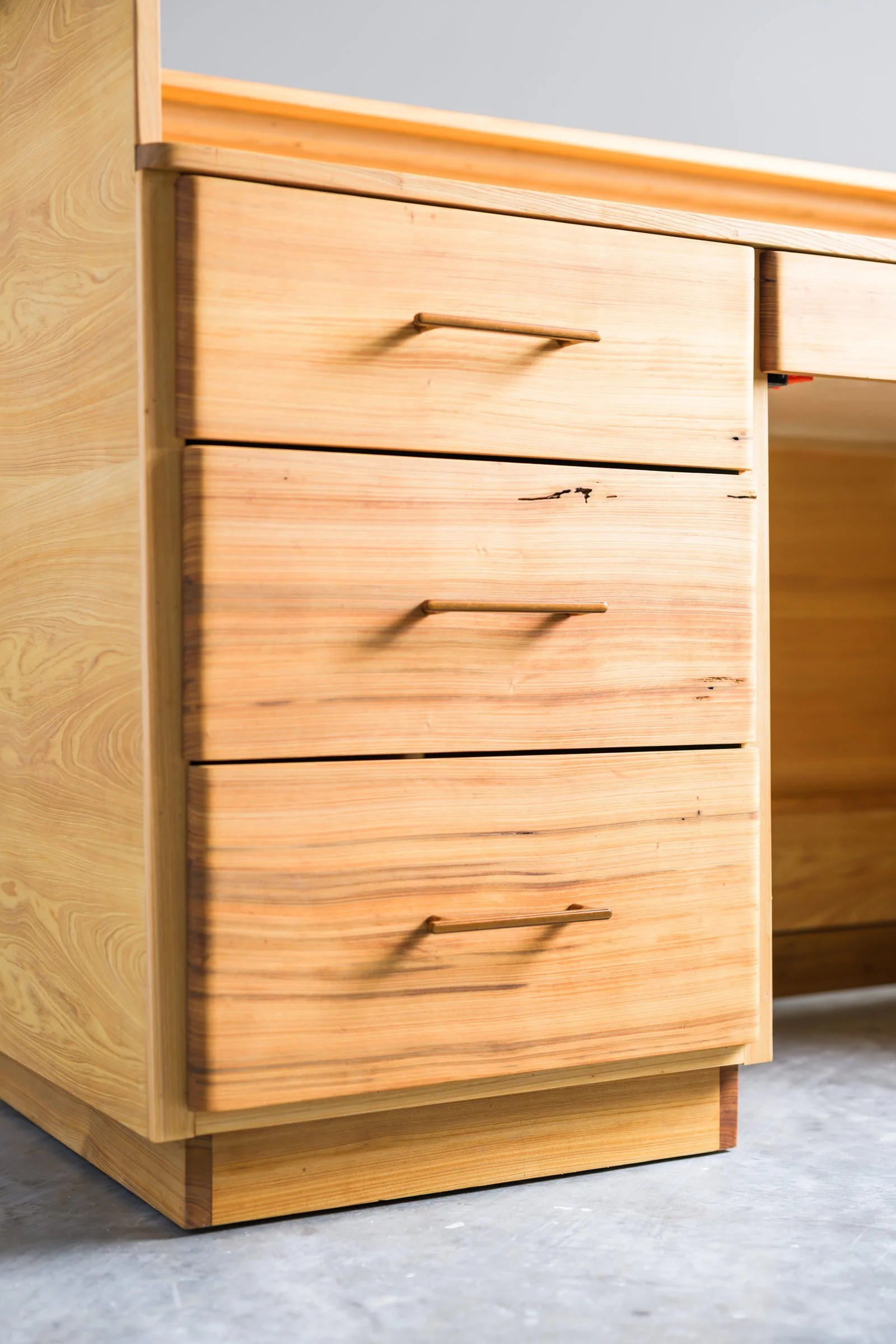 burnt-canoe-studio-custom-cypress-reception-desk-10.jpg
