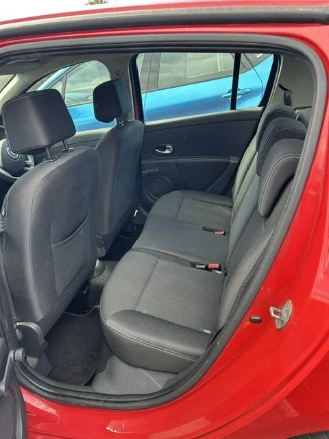 cv10 clio rear p .jpeg
