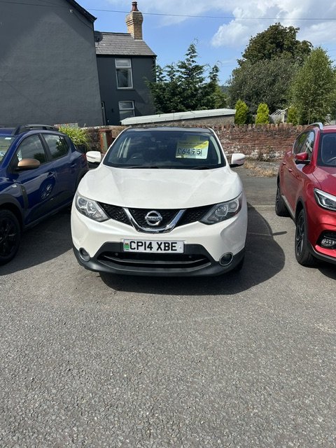 Nissan front.jpeg