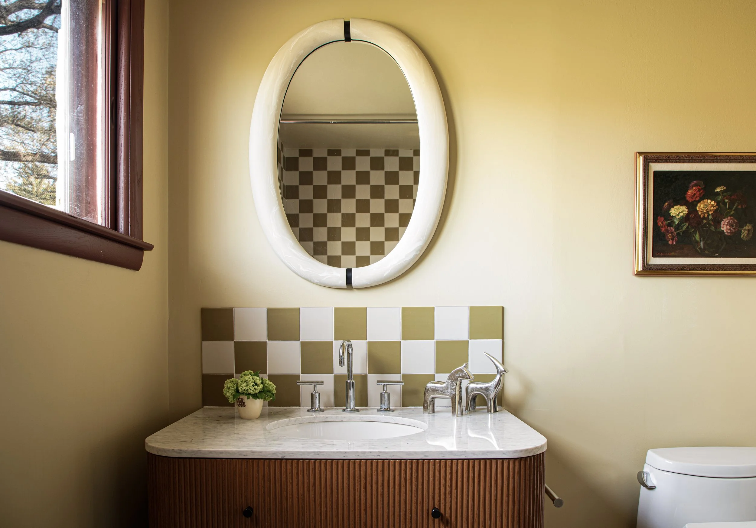 Checkered Bathroom Interior Design