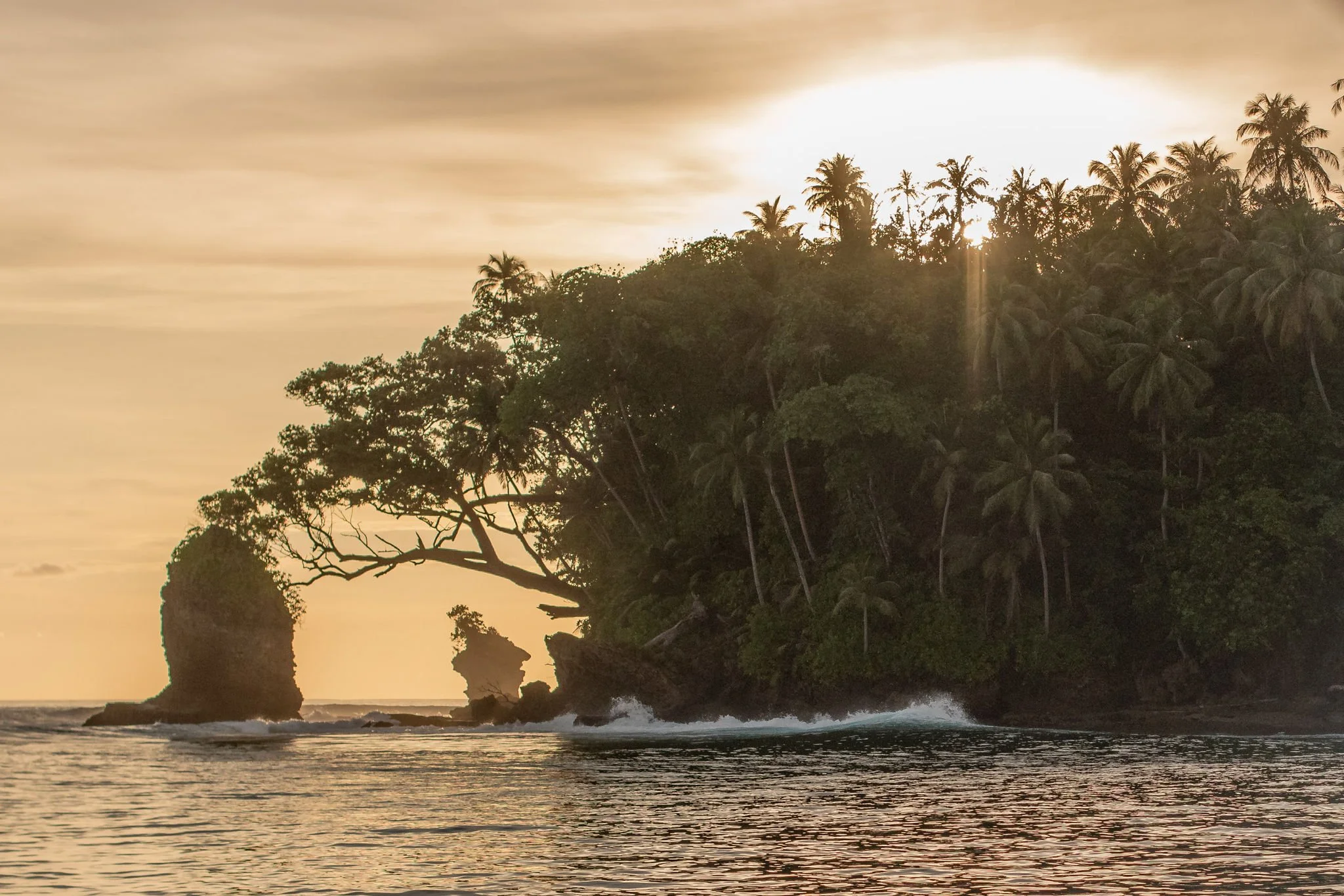 Sunsets at the Pinnacle are magic after a big day surfing.

Telo Beach House 2026 bookings are open &mdash; secure your spot now at www.telobeachhouse.com 

#telobeachhouse #sunsetvibes #teloislands #tropicalsunset #surftrip2026 #indosurf #islandlife