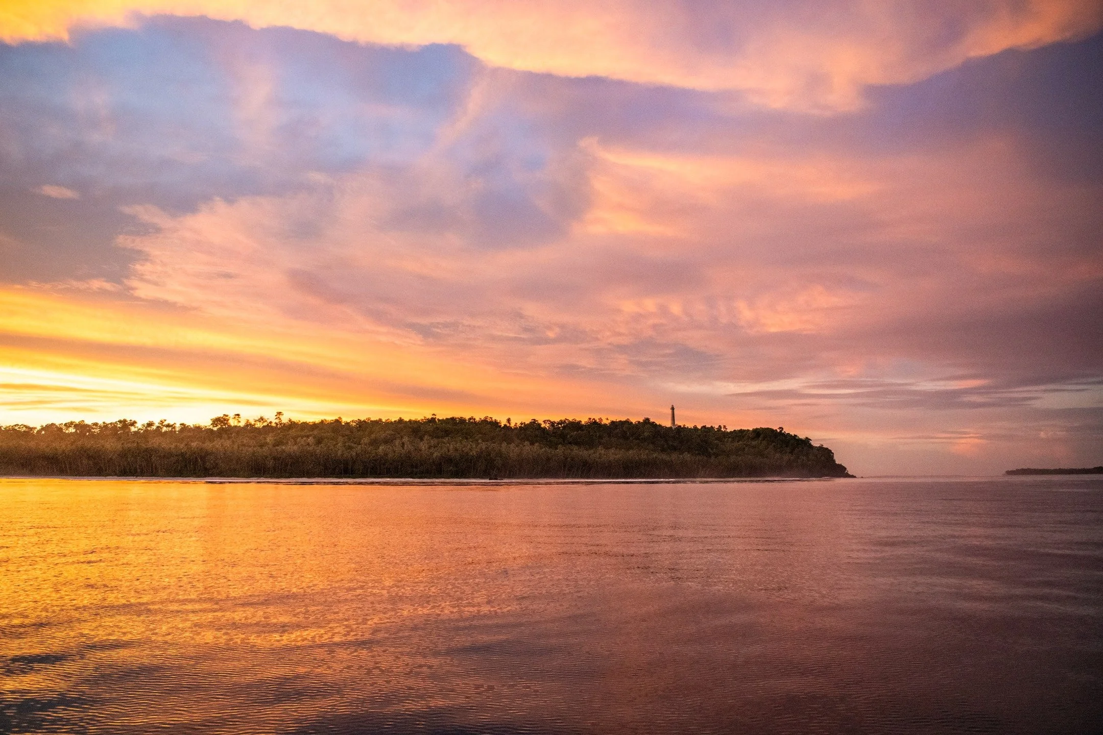 Telo sunsets, some of the best on earth!.

Don&rsquo;t miss your spot &rarr; www.telobeachhouse.com

#TeloBeachHouse #TeloIslands #SurfTrip2026 #UncrowdedWaves #TropicalEscape