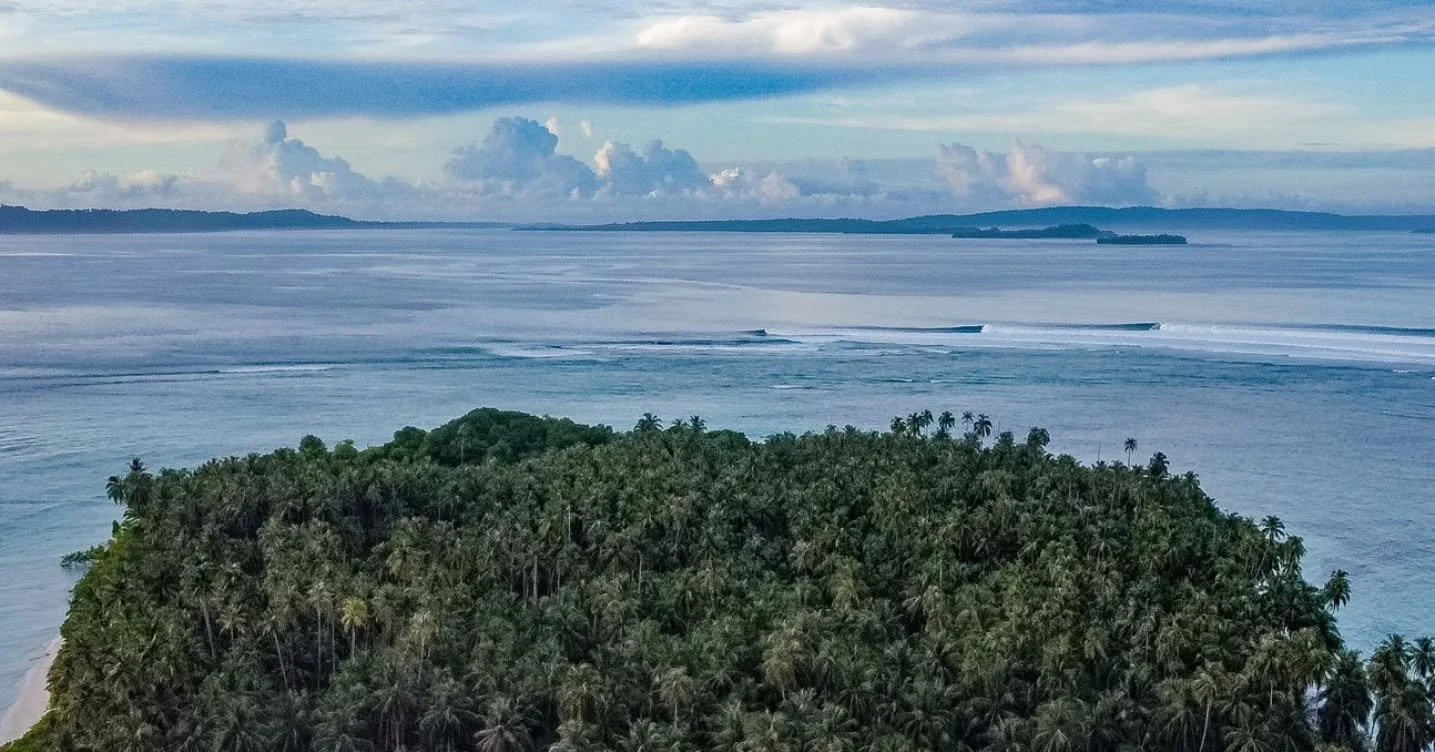 All Transport to and from the Airports Tailored &amp; Organized for you!

Visit www.telobeachhouse.com to secure your spot.

#telobeachhouse #teloislands #tropicalsunset #surftrip2026 #indosurf islandlife telobeachhouse