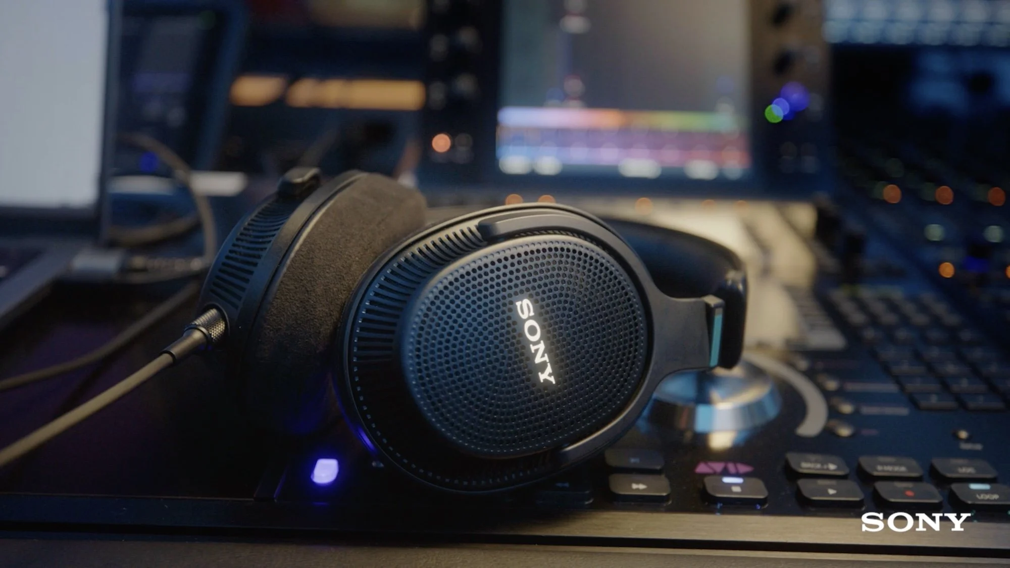 Sony headphones still 01.jpg