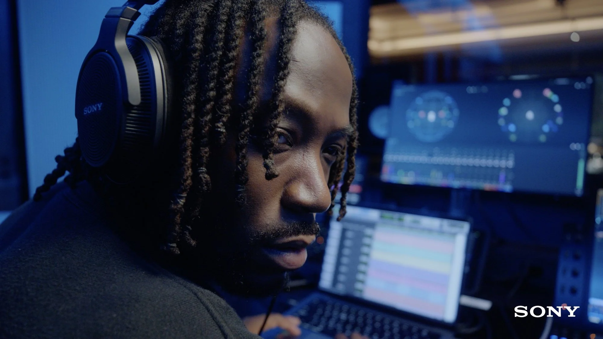 Sony headphones still 12.jpg