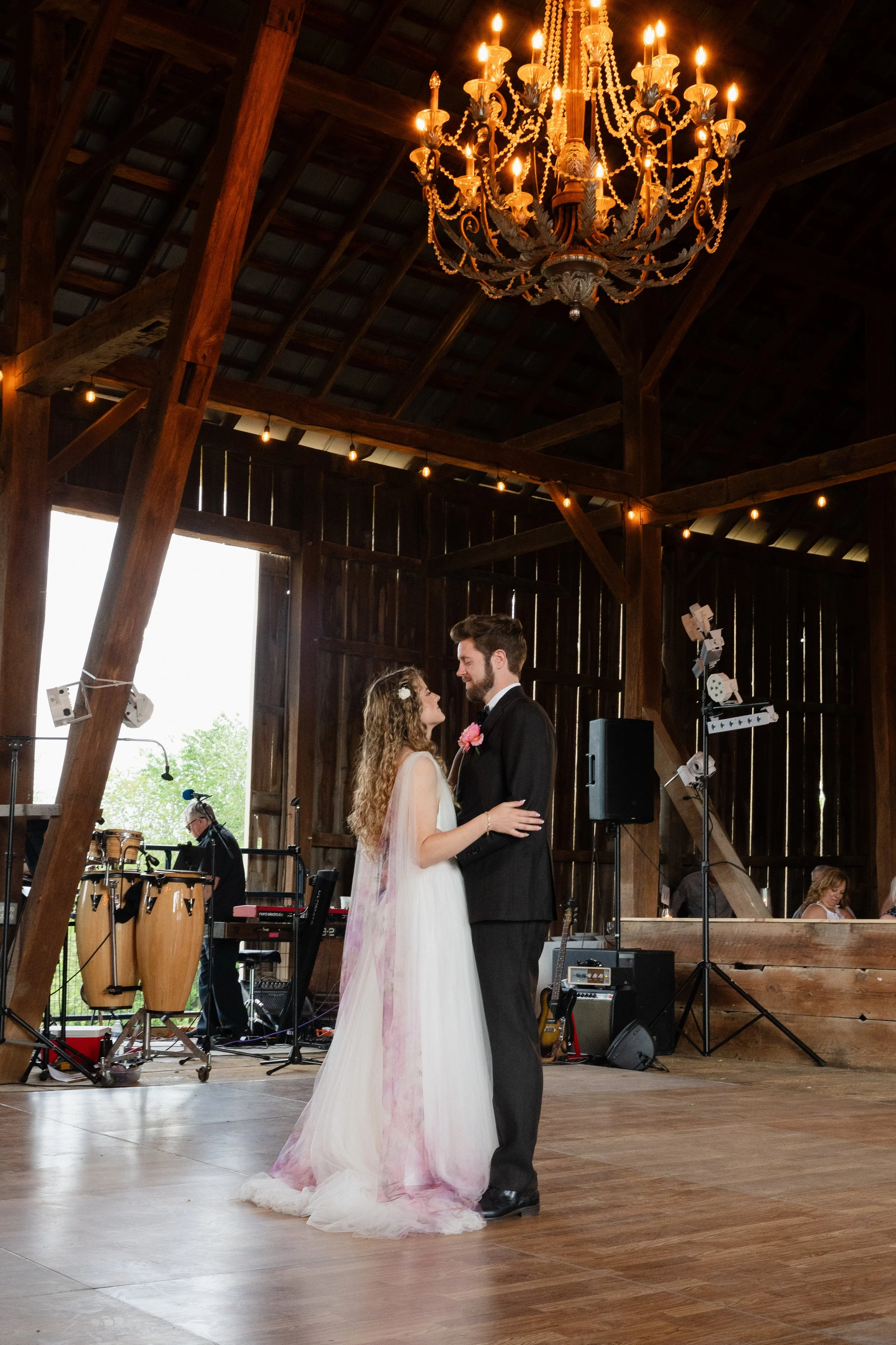 K+B_FinalWeddingGallery_5-17-25_SoggyDoggyFarm_Shephardstown- Photo_Video_Western_Maryland_Frederick_Hagerstown_West_Virginia_Weddings_Peyton_Olivia_Studios_POS_2025-1333.jpg