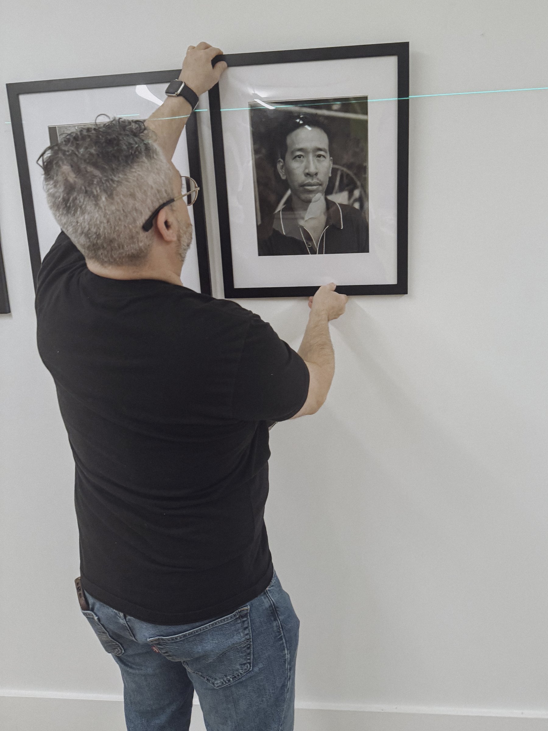 grid-install-10-hanging-03.jpg