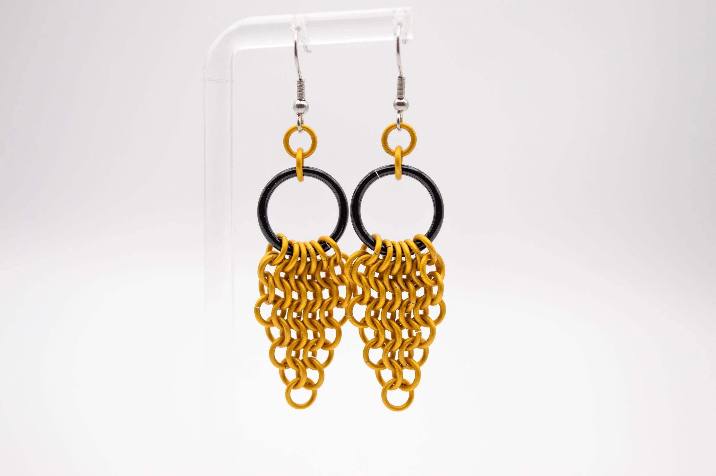 1418 euro grape earrings in black and matte gold.jpg
