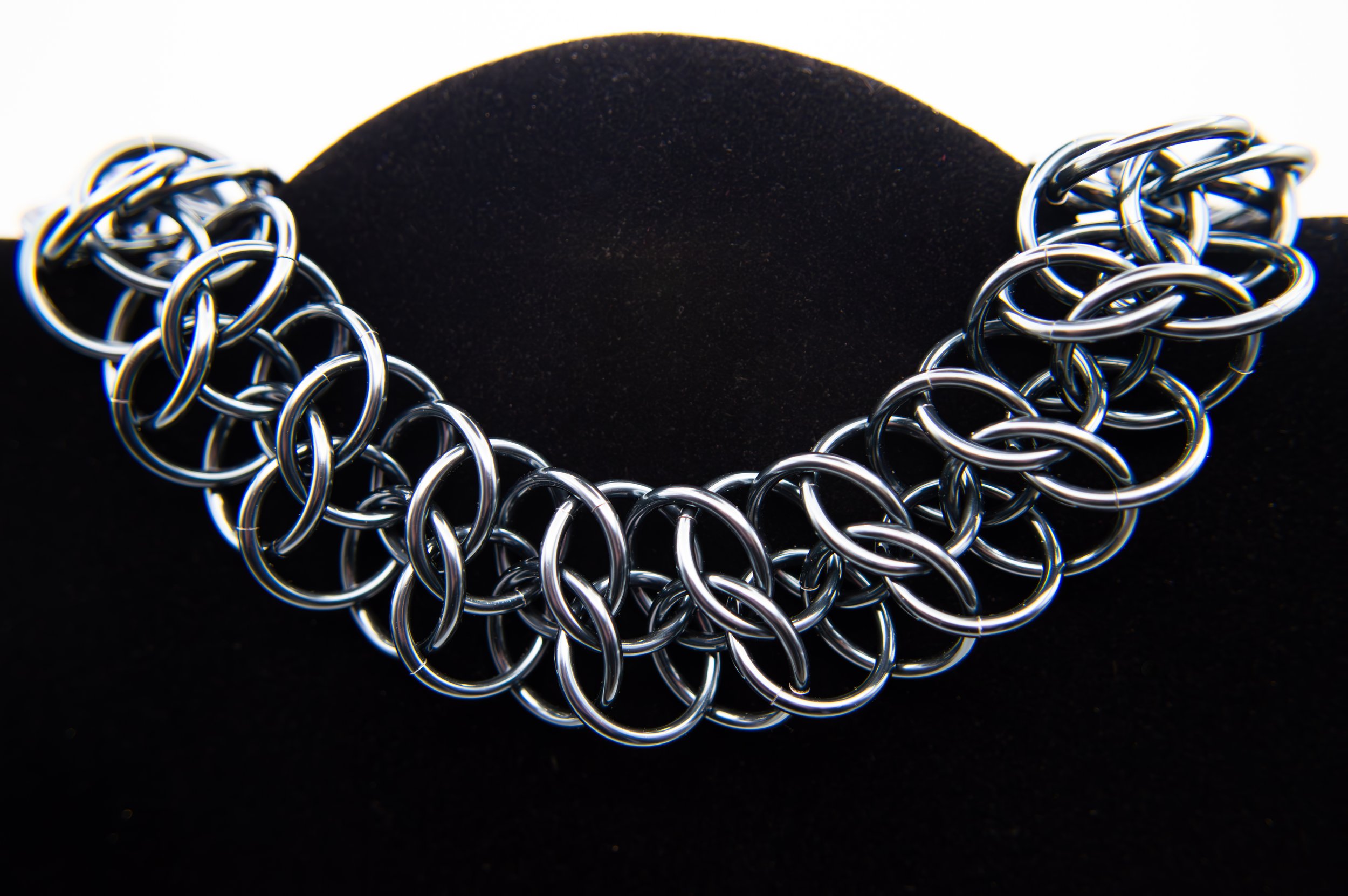 Wide GSG Choker in Black Ice