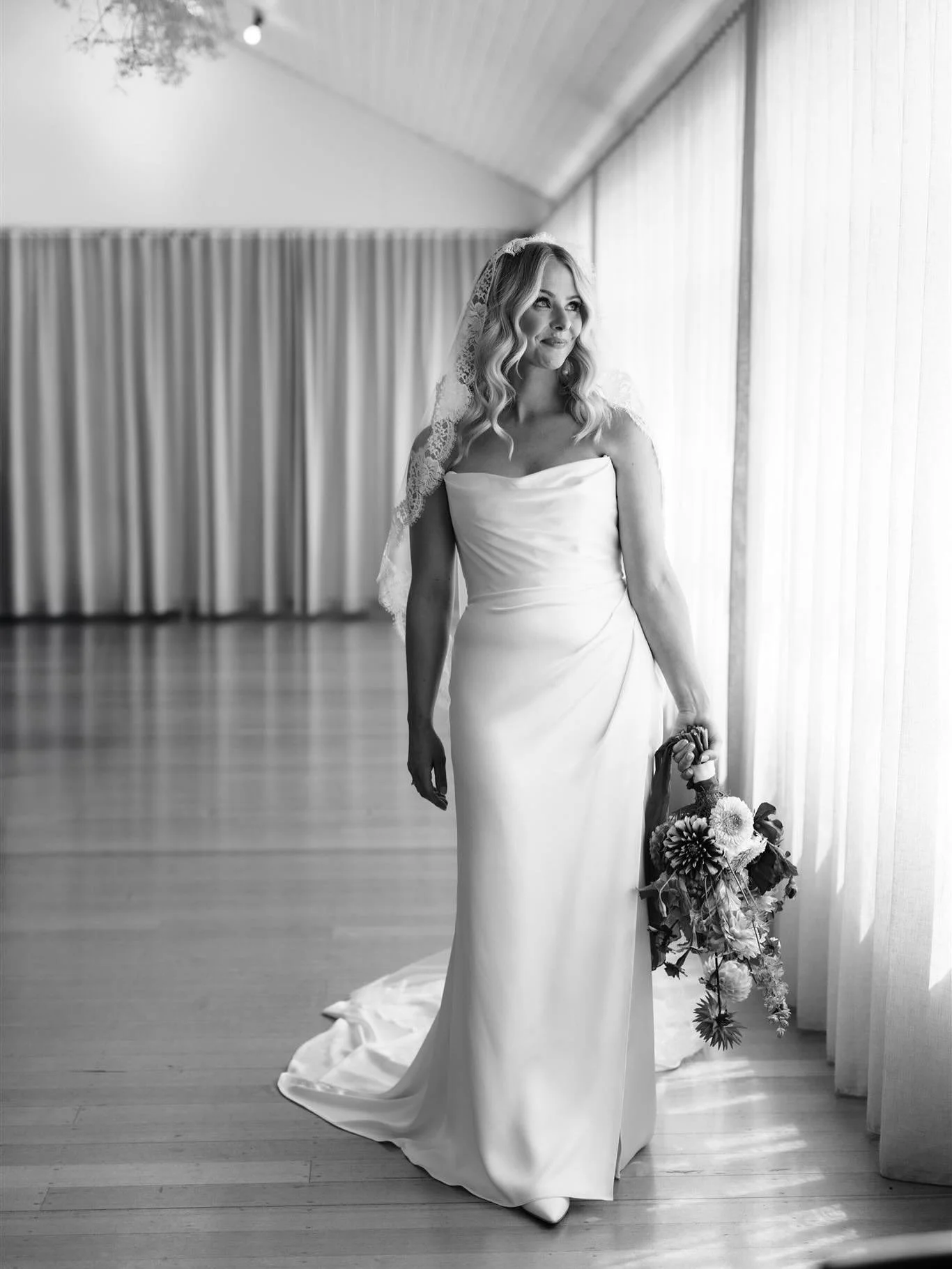 Meg ❤️
Last summer @agrariankitchen 
Photography @jessoakenfull
Venue @agrariankitchen 
Celebrant @rachael_calvert_weddings 
Florist @lottiephillips.florist 
Content creation @artaud_and_co 
Music @oberonlane 
Hair @thepureboutiquesalon 
MUA @scar