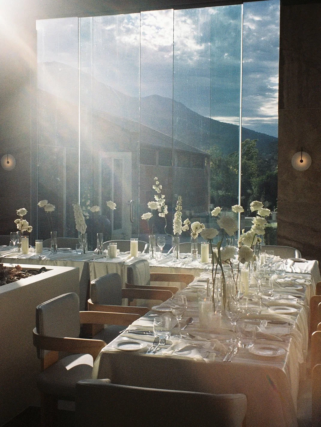 Timeless luxury for Tanesha &amp; Andrew&rsquo;s intimate celebration @islingtonhotelhobart 

Planning @elopementcollective 
Photography @georgebowdenphoto 
Flowers @__ednastudio 
Tablecloth &amp; napkins hire @archive.hire 
Stationery @tanesha__eb 
