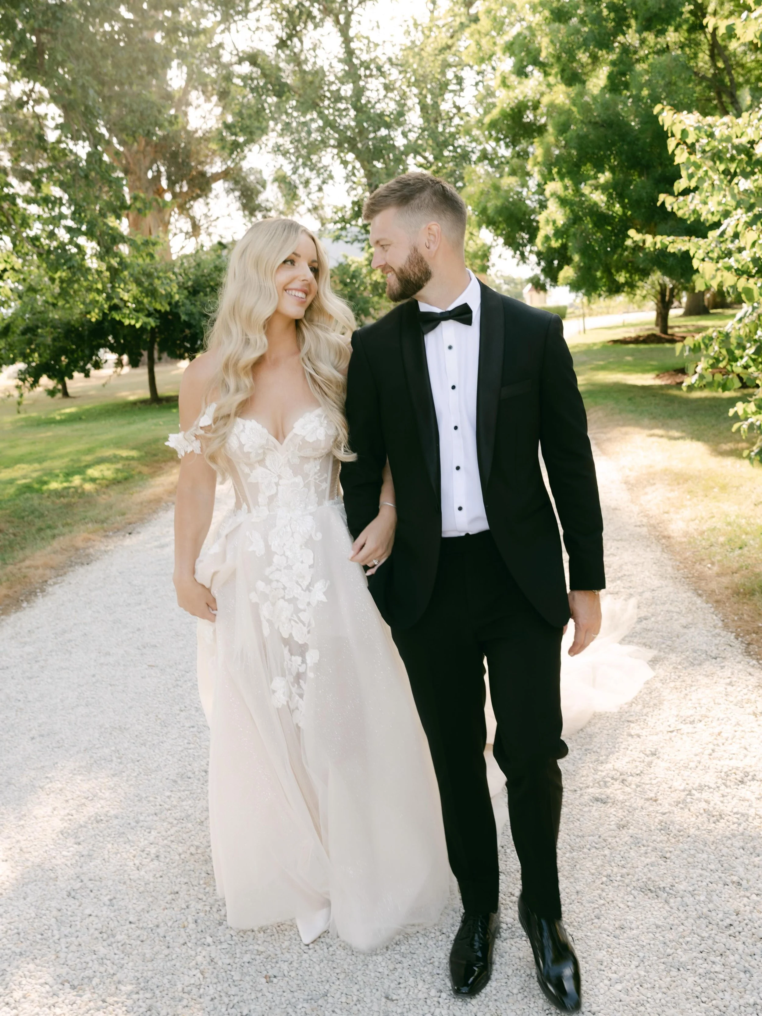 Serena &amp; Lochie @watertonhallwines @birdinhandtasmania 

Digital &amp; 35mm film

Photography @reneegreen.studio 
Floral @curatebotanica 
Catering @hubertanddan 
Celebrant @romance.meets.rhi 
Content @offagency_ 
Video @candymediatasmania 
Music 