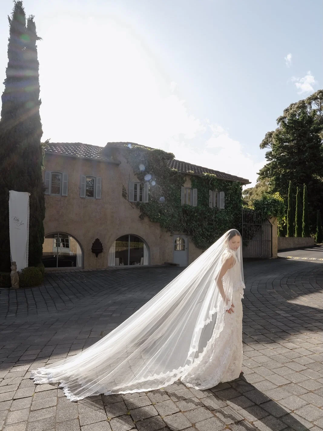Ruthy &amp; Sam @villa_howden 

Photography @kyrafols 
Ceremony @stdavidscathedral 
Afternoon tea @hadleyshotel 
Reception @villa_howden 
Floral @form_floraldesign 
Catering @hubertanddan 
Late night snacks @mcdonaldsau 
Music @soundsgoodaus @hugobla