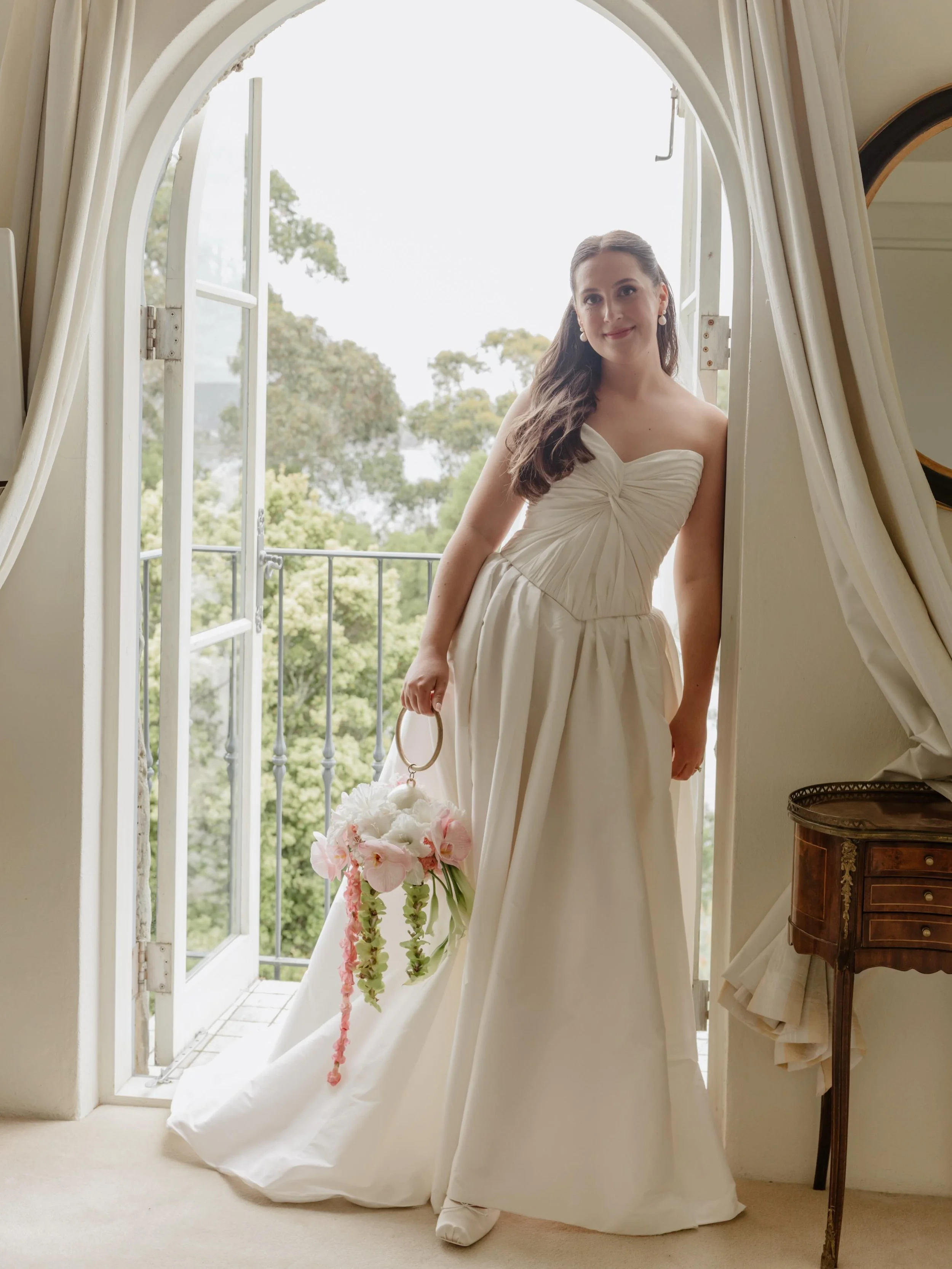 Minette &amp; Daniel @villa_howden 

Romantic, playful &amp; beautifully considered.

Photography @biancavirtueweddings 
Content @specialdaycontent 
Flowers @__ednastudio 
Makeup @jacquibradfieldmakeup 
Hair @brookelle.hair 
Celebrant @kathleenryance