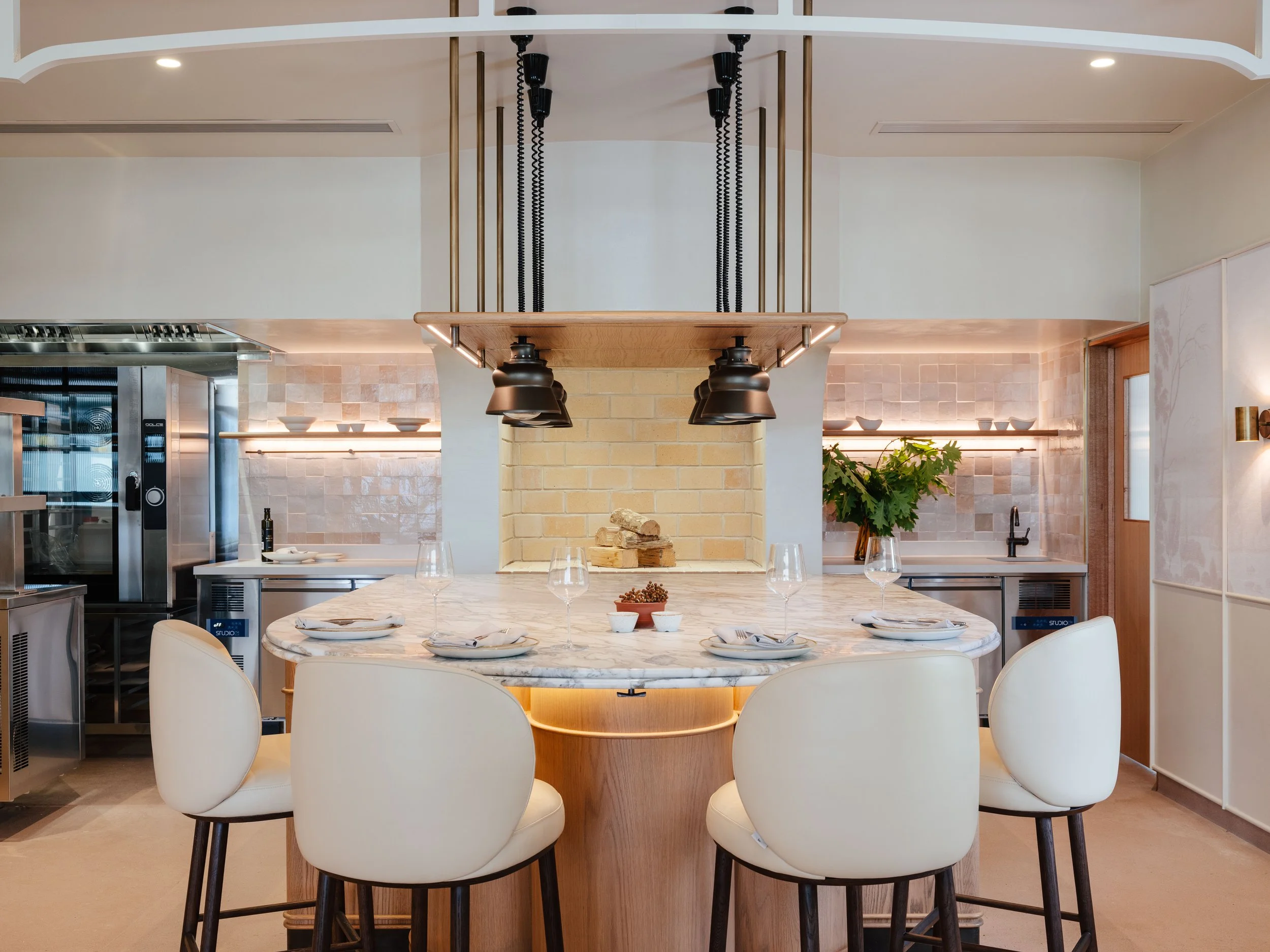 Bird in Hand - Photo: Adam Gibson