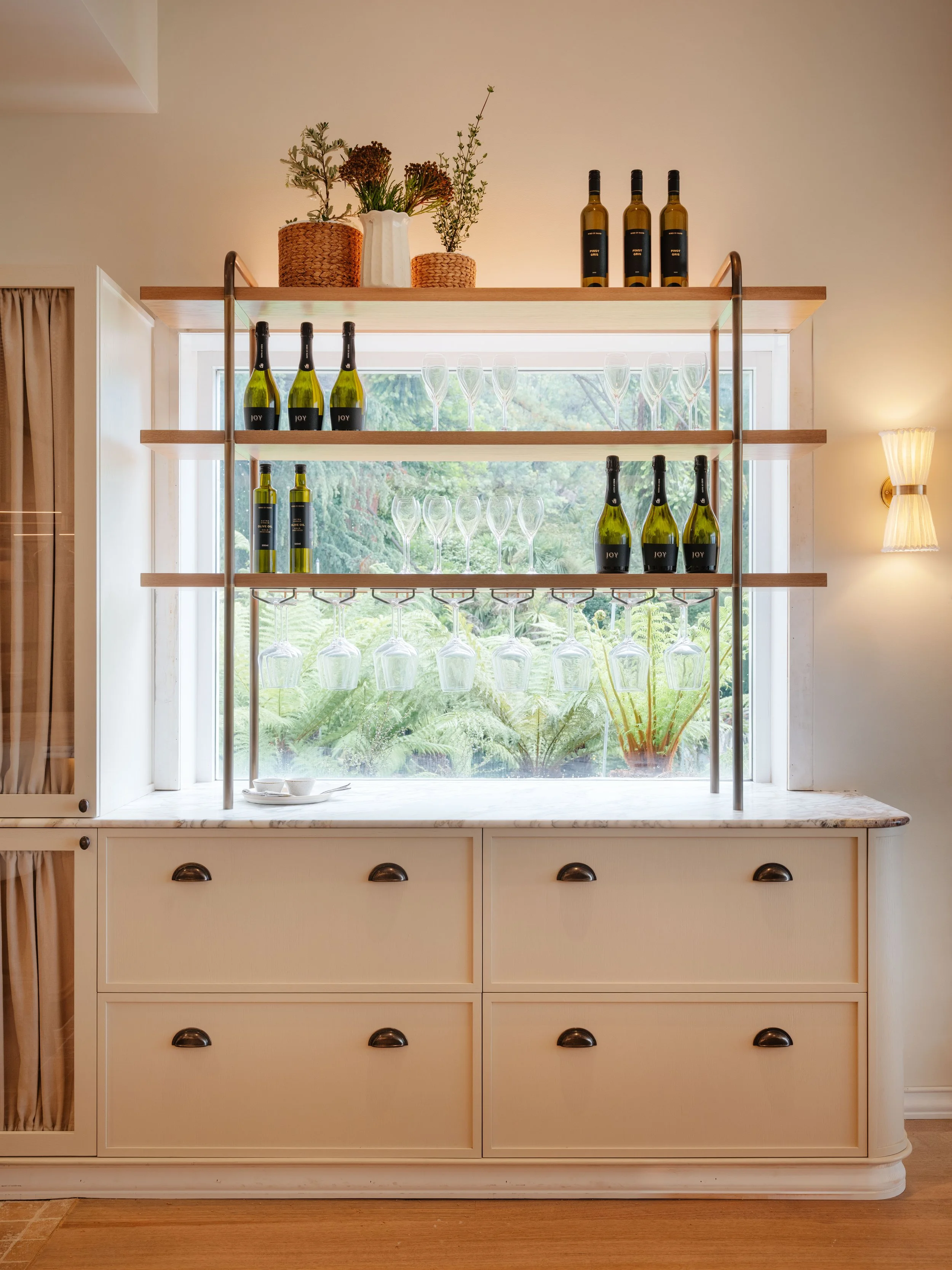 Bird in Hand - Photo: Adam Gibson