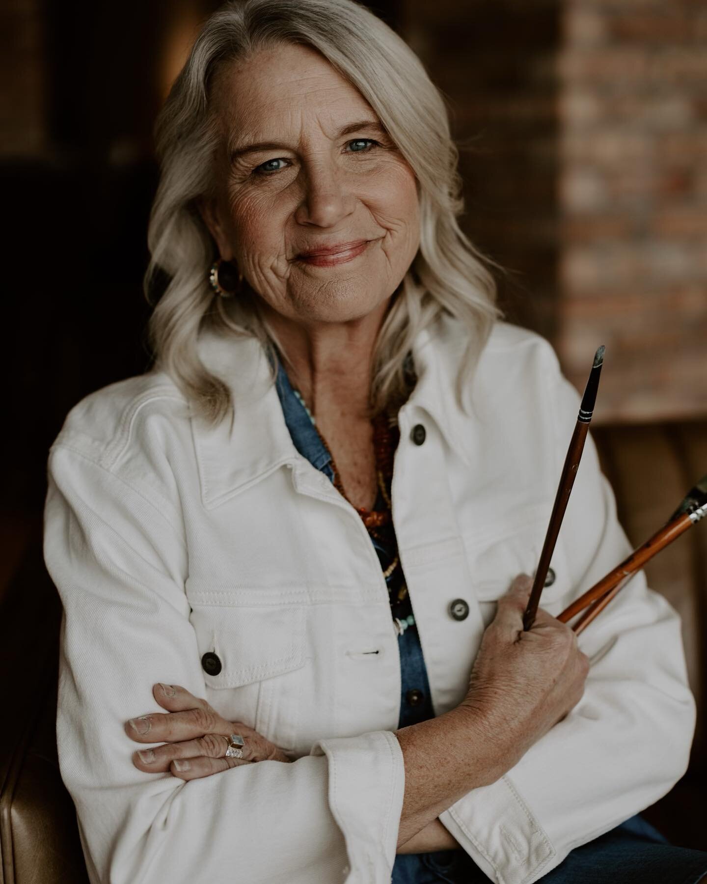 I finally had a professional head shot taken 2 weeks ago. Credit goes to my photographer and hairstylist and makeup artist. I now look like an artist!!!