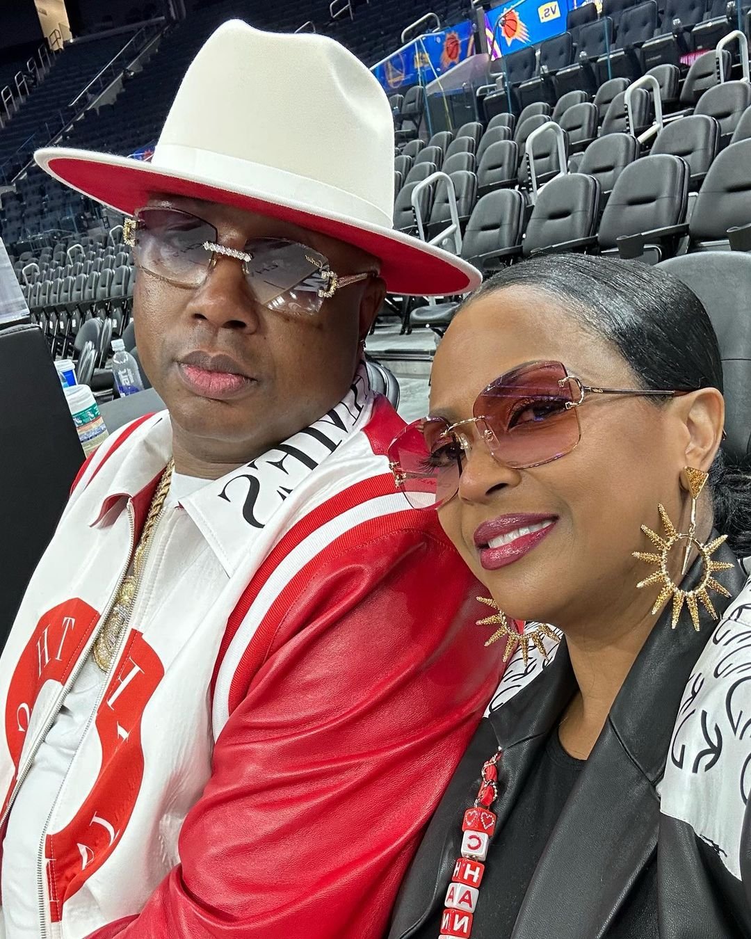 E-40 Roots For His Favorite Teams In Front Row 40 — Hype Off Life