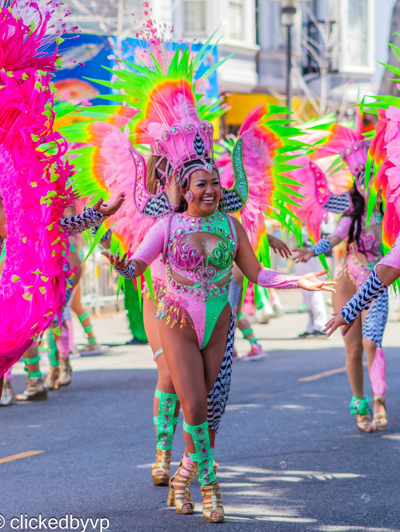Missing the Mission🩷💚
Photo Credit: @clickedbyvp 
Costumes: @brazilcarnivalshop 

💃🏽All Level Samba Class
⏰Every Thursday 6:45pm-8pm
📍ODC Dance Commons 351 Shotwell st

Sambax&eacute; earned 2nd place overall in the Grand Parade in 2024 and we&r