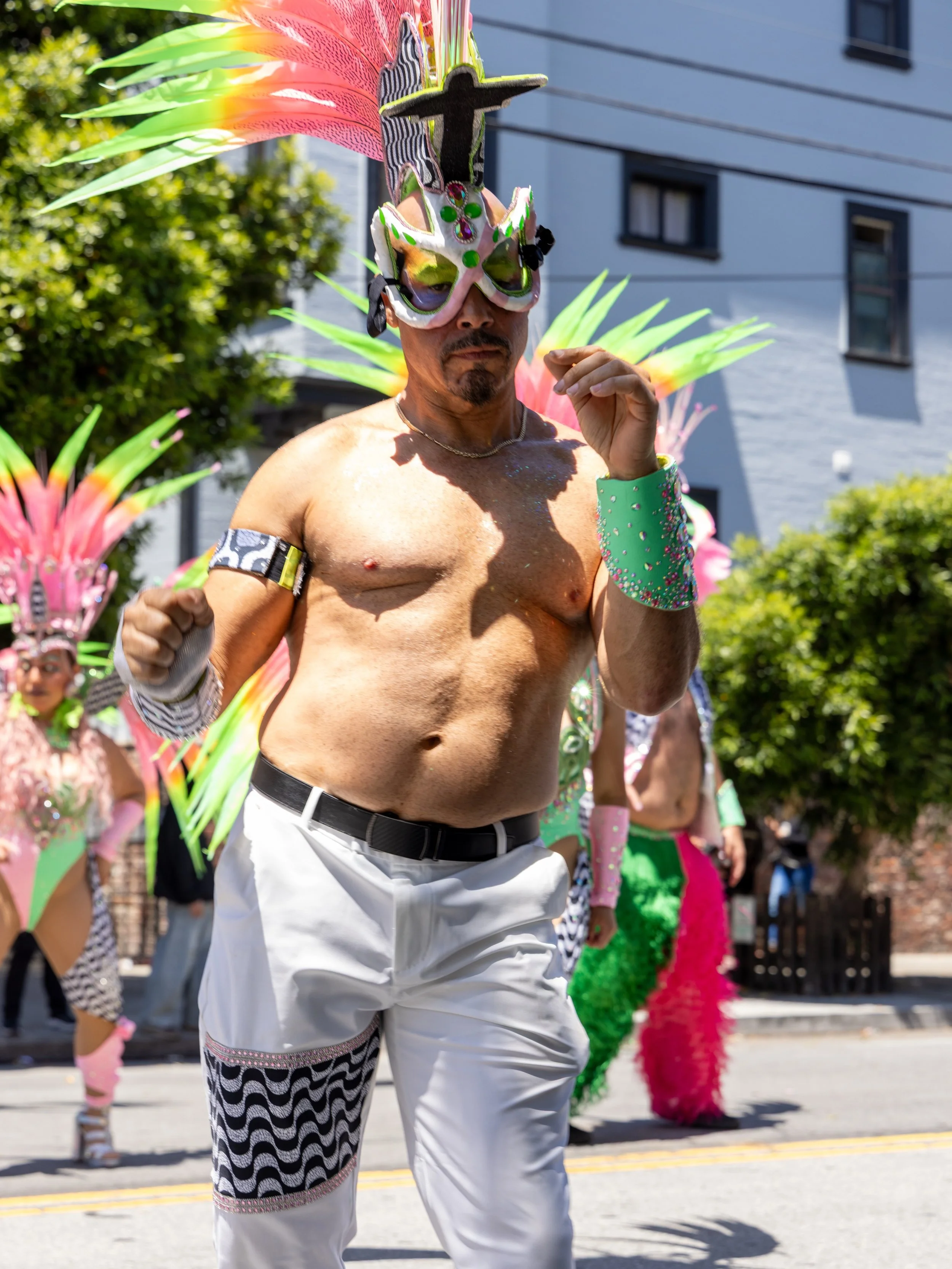 Our incredible Malandros🤩🩷💚
Photo Credit: @lisavleachphoto 
Costumes: @brazilcarnivalshop 

Lisa&rsquo;s exhibit of her past photos of Sambax&eacute; in SF Carnaval is open now at in the YouthArtExchange main gallery at La Fenix Studios, 1950 Miss